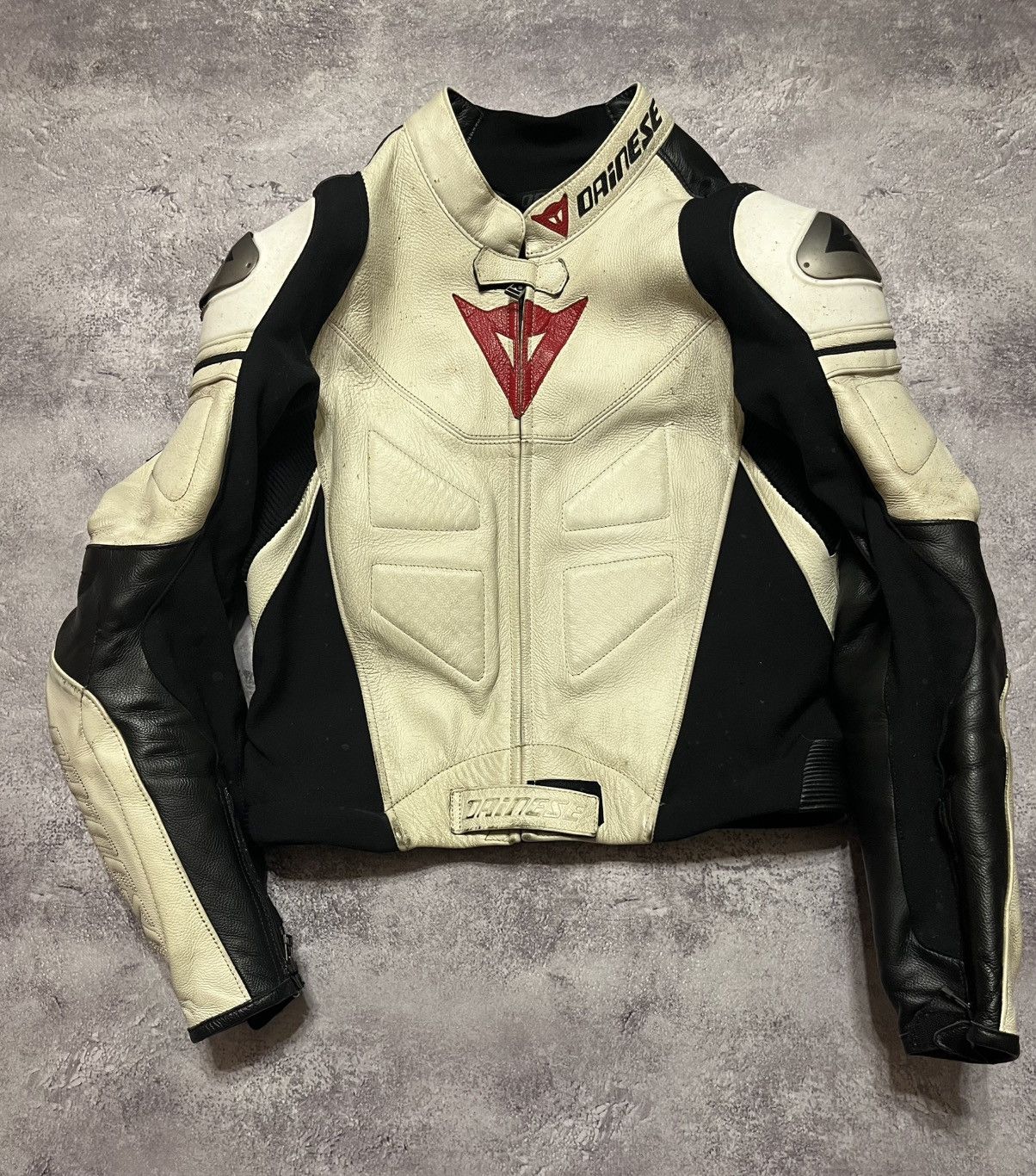 Dainese Dainese Stripe EVO Black/White 2-piece suit Size US M / EU 48-50 / 2 - 3 Thumbnail