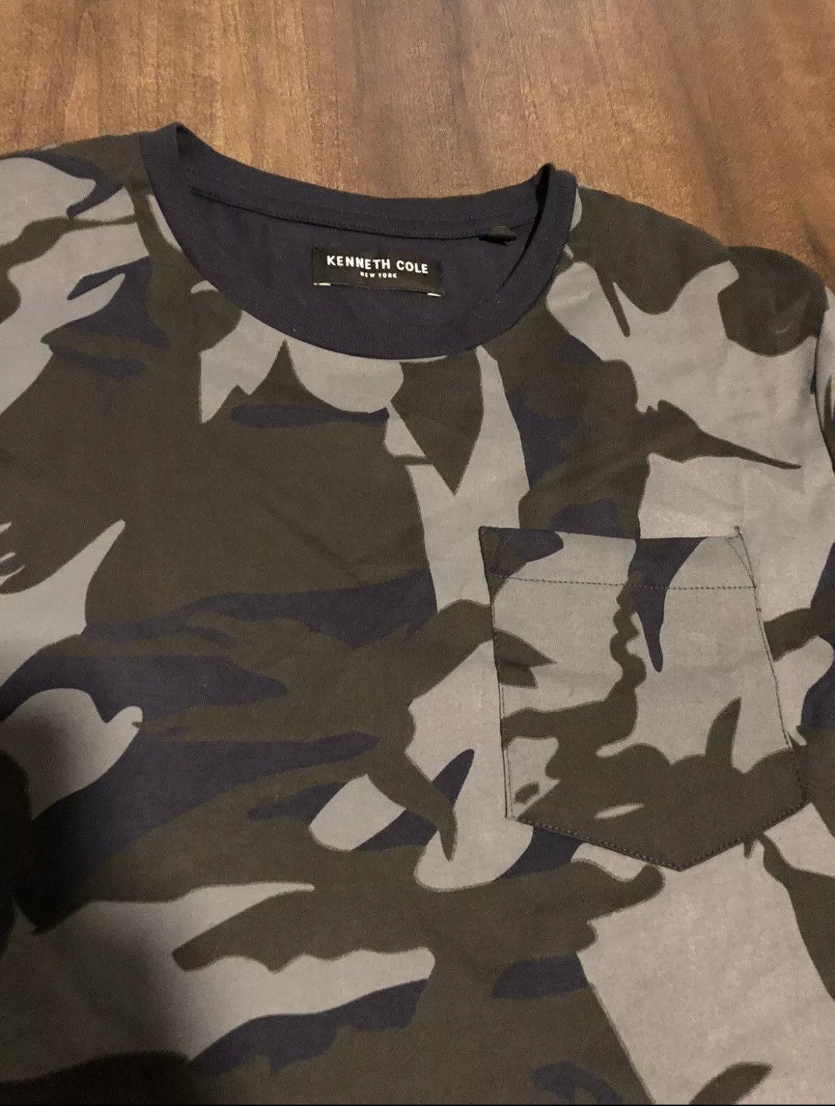 Kenneth Cole Kenneth Cole New York Men's Navy Camo Crewneck Shirt Size US S / EU 44-46 / 1 - 1 Thumbnail