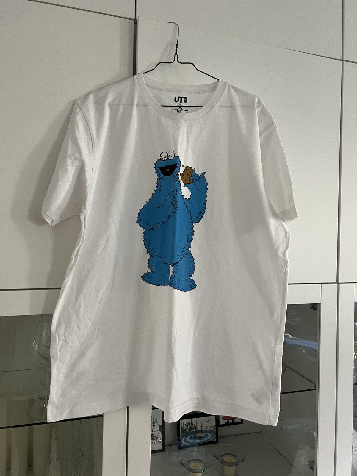 Kaws Kaws Cookie Monster t-shirt Size US XL / EU 56 / 4 - 1 Thumbnail
