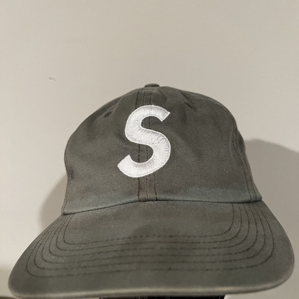 Supreme Supreme Og Olive S Logo hat Size ONE SIZE - 17 Thumbnail
