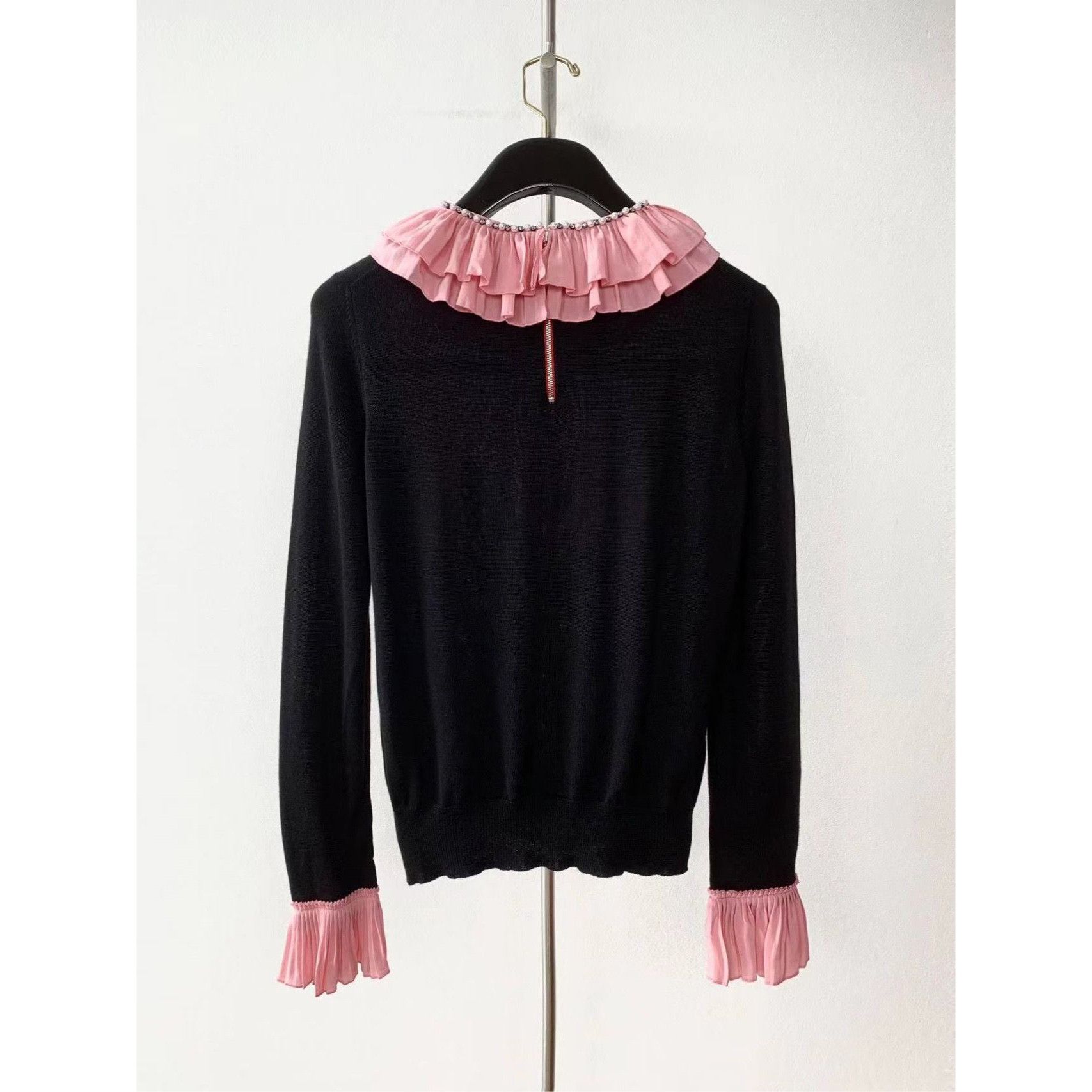 Gucci Gucci Women's Ruffled Color-Blocked Wool Sweater, Black Size M / US 6-8 / IT 42-44 - 7 Thumbnail