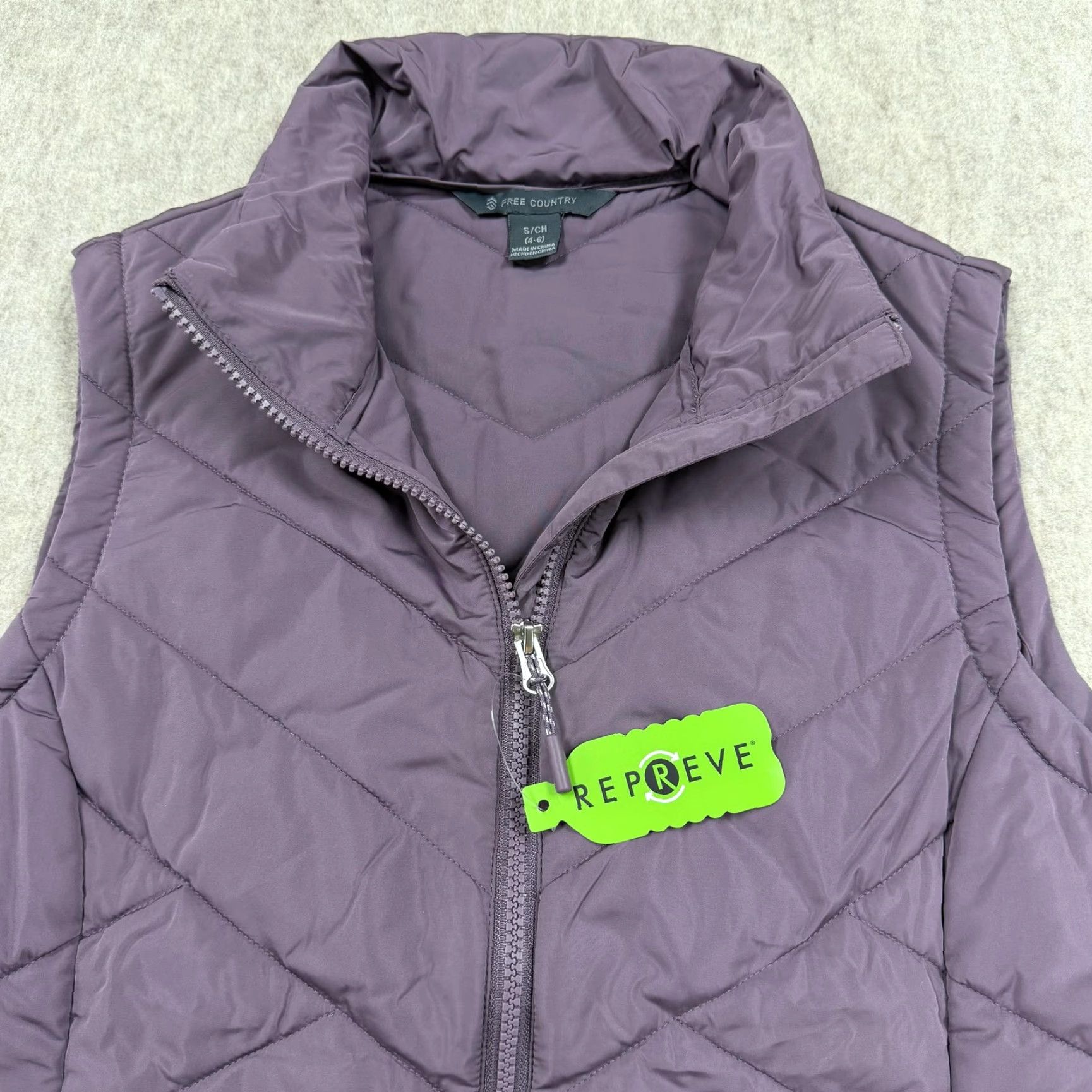 Free Country Free Country Vest Womens Small Purple Quilted Lightweight Zip Pockets Solid Polyester REPREVE Fall Spring Winter - Adult Casual Travel Size S / US 4 / IT 40 - 5 Thumbnail