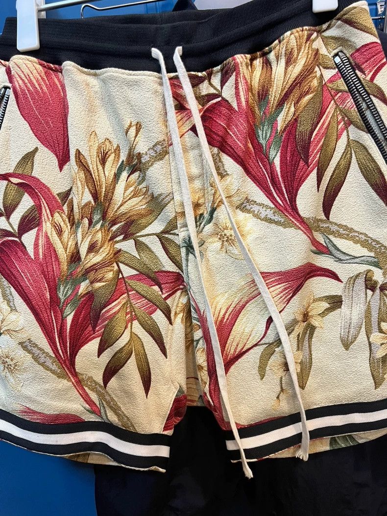 Fear of God Fear of God Co-branded floral shorts Size US 30 / EU 46 - 2 Thumbnail