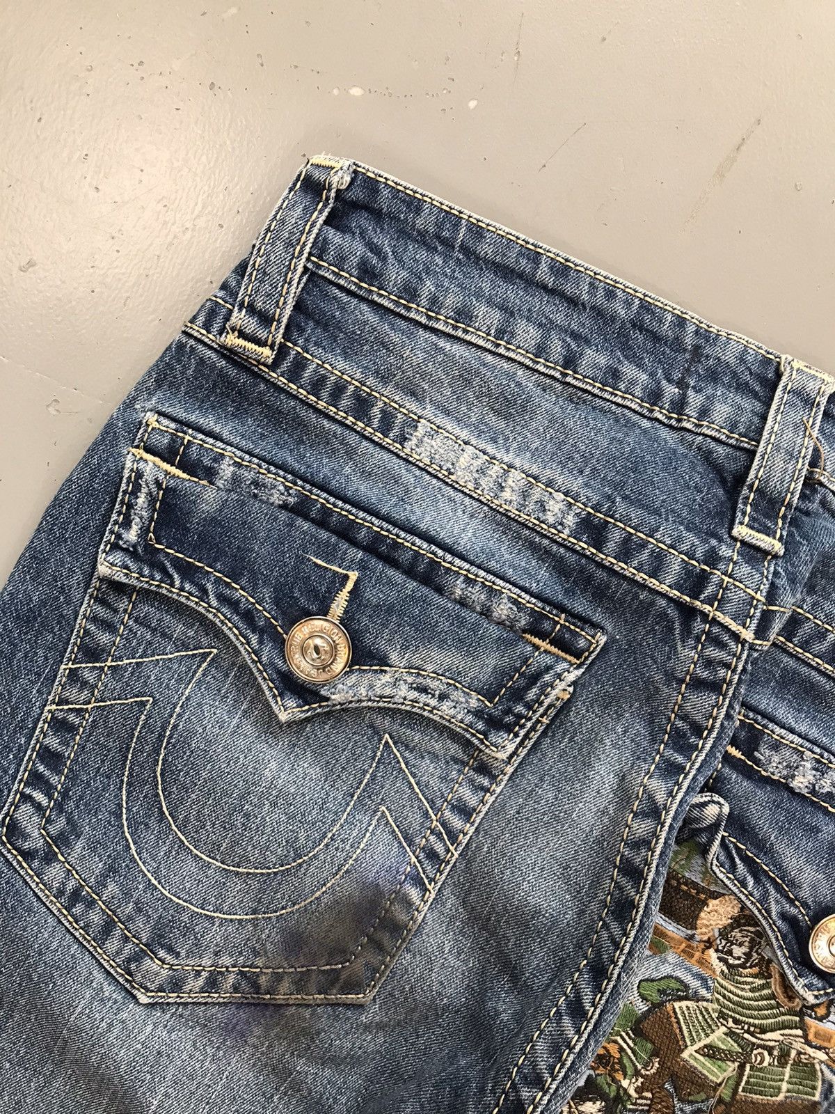 True Religion × Vintage Vintage true religion rainbow Billy samurai embroiderd denim Size US 34 / EU 50 - 11 Thumbnail