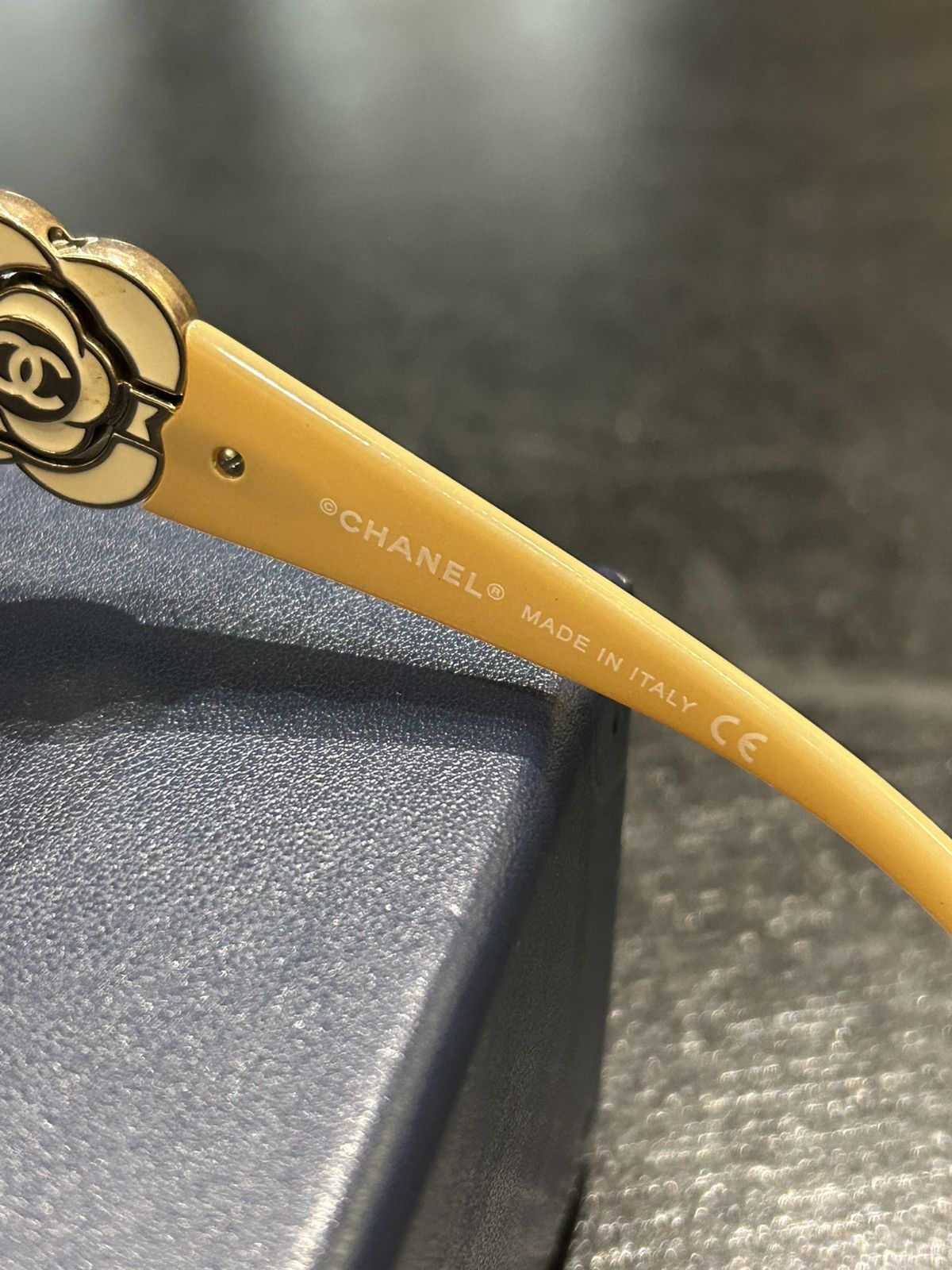 Chanel Chanel Flower Sunglasses Size ONE SIZE - 4 Thumbnail