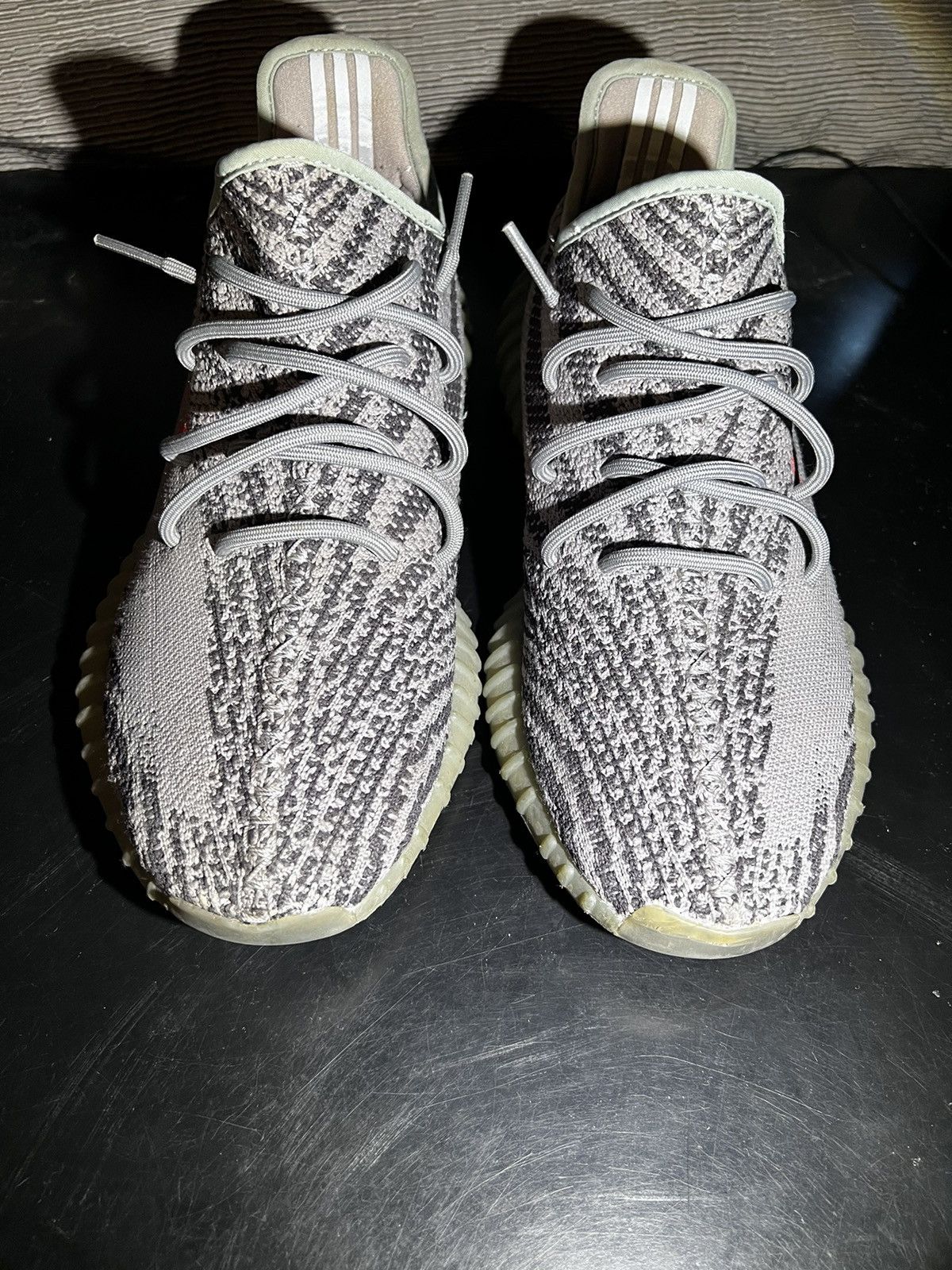 Adidas Yeezy beluga 2.0 Size US 10.5 / EU 43-44 - 3 Thumbnail
