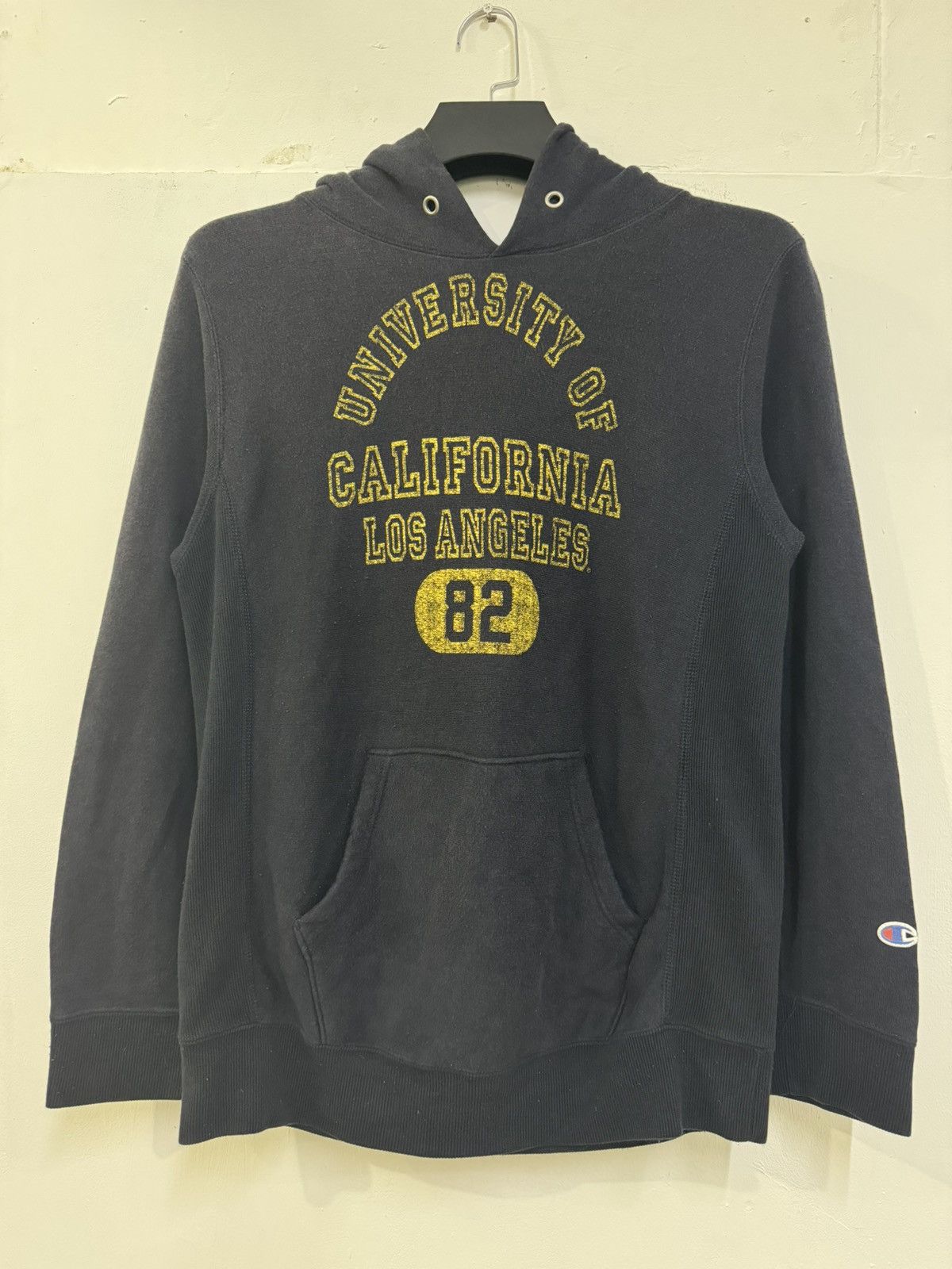 Champion 💥VINTAGE CHAMPIONS REVERSE WEAVE X UCLA HOODIE Size US M / EU 48-50 / 2 - 1 Thumbnail