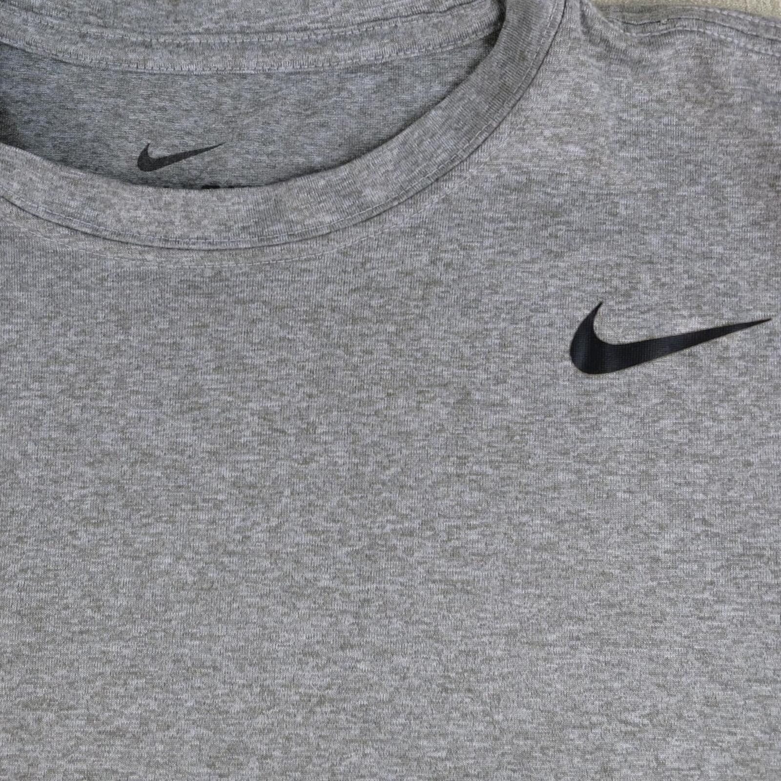 Nike Nike Dri-FIT Gray Short Sleeve Athletic T-Shirt Mens Small Size US S / EU 44-46 / 1 - 2 Thumbnail