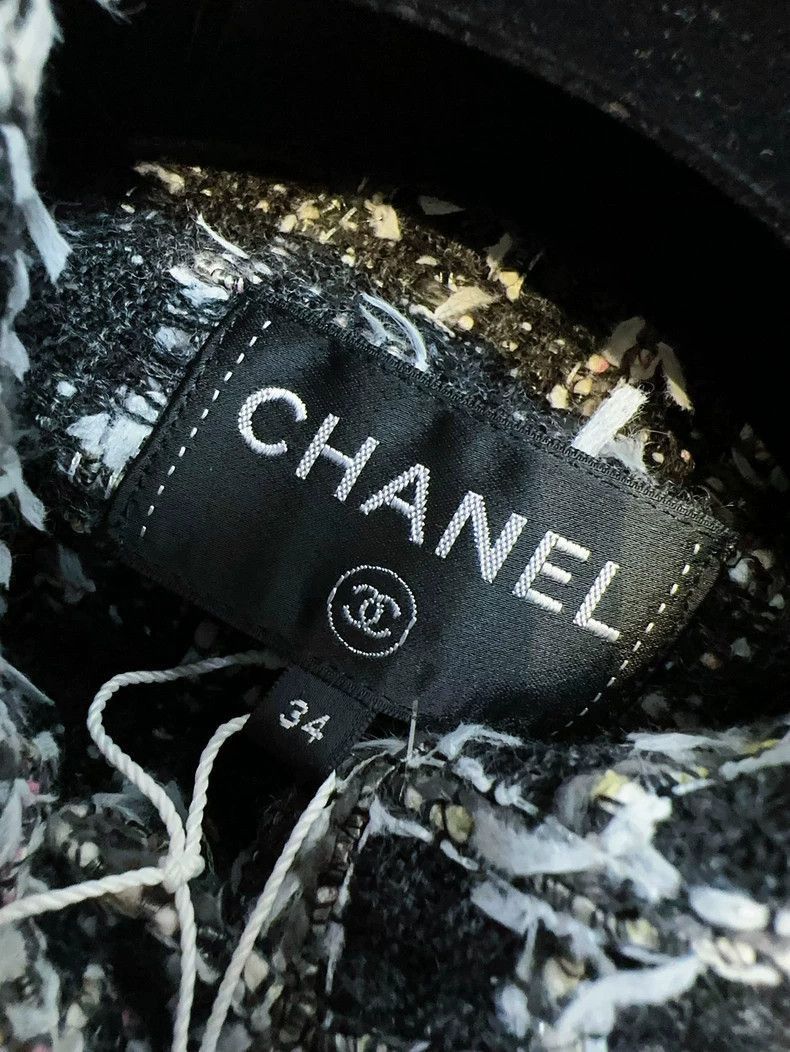 Chanel Chanel 23A Tweed Checkered Jacket Size S / US 4 / IT 40 - 6 Thumbnail