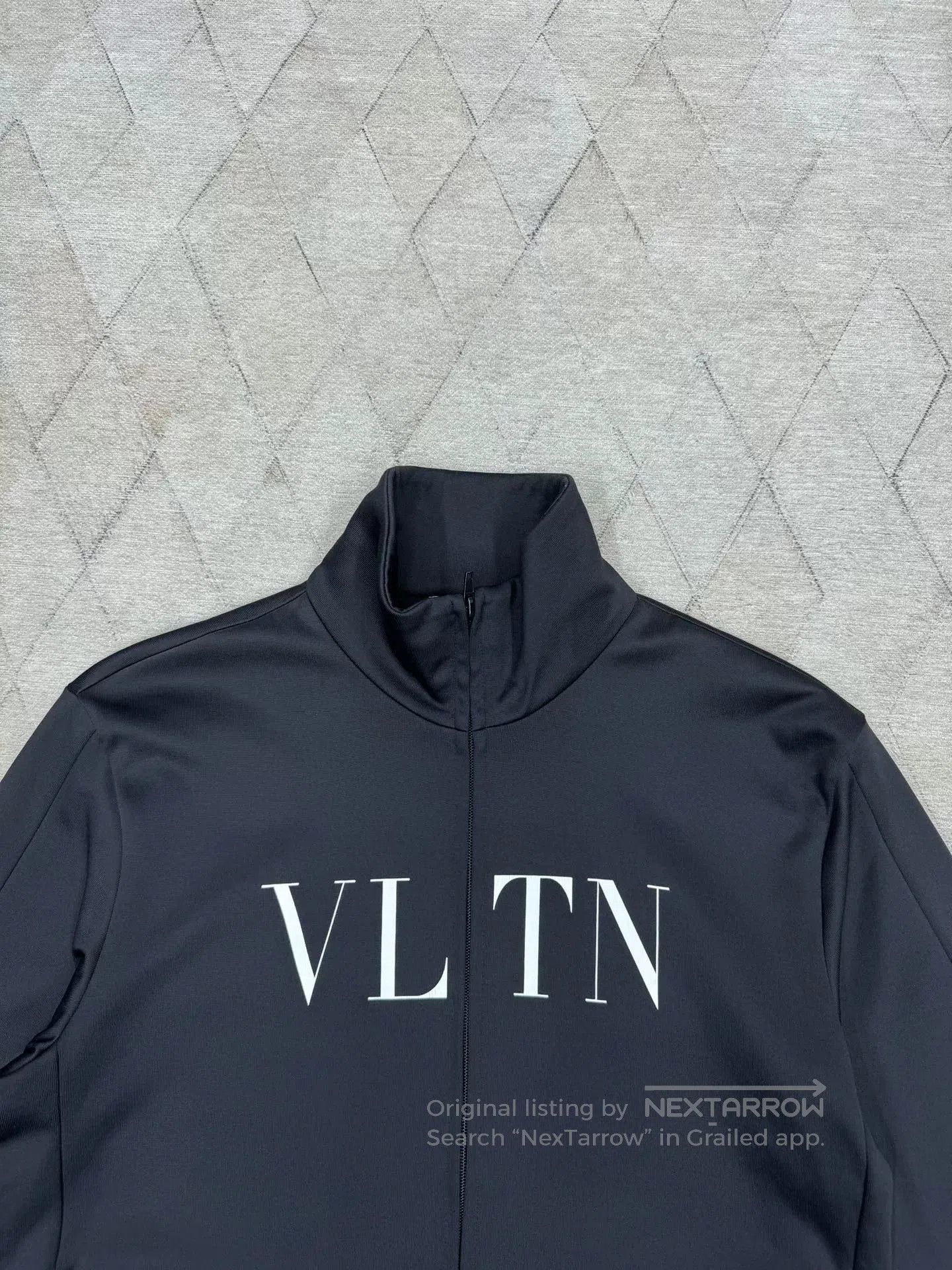 Valentino Valentino Classic Logo Coach Jacket. Size US XS / EU 42 / 0 - 2 Thumbnail