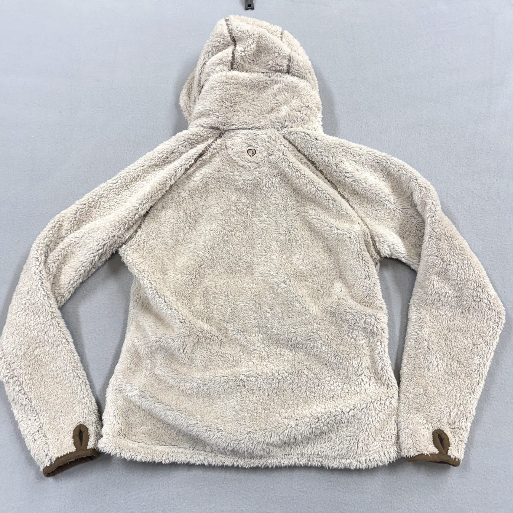 Vintage Kuhl Jacket Womens L Beige Flight Fleece Hooded Full Zip Thumbholes Polyester Pockets Zipped Pockets Outdoor Casual Travel Womens High Quality Size L / US 10 / IT 46 - 4 Thumbnail