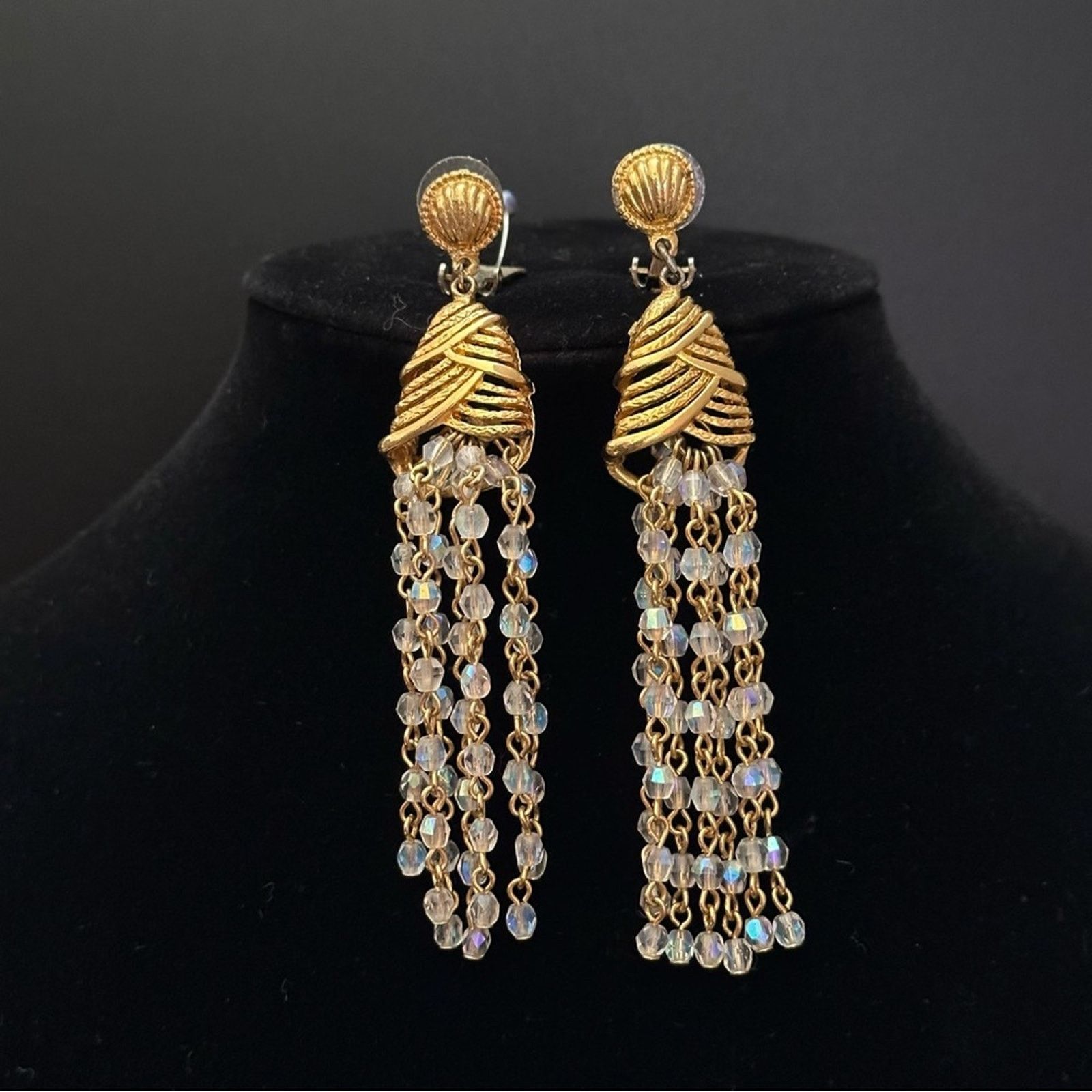 Vintage Art Deco Style Gold Clasp Clam Shell Cascade Earrings Size ONE SIZE - 2 Thumbnail