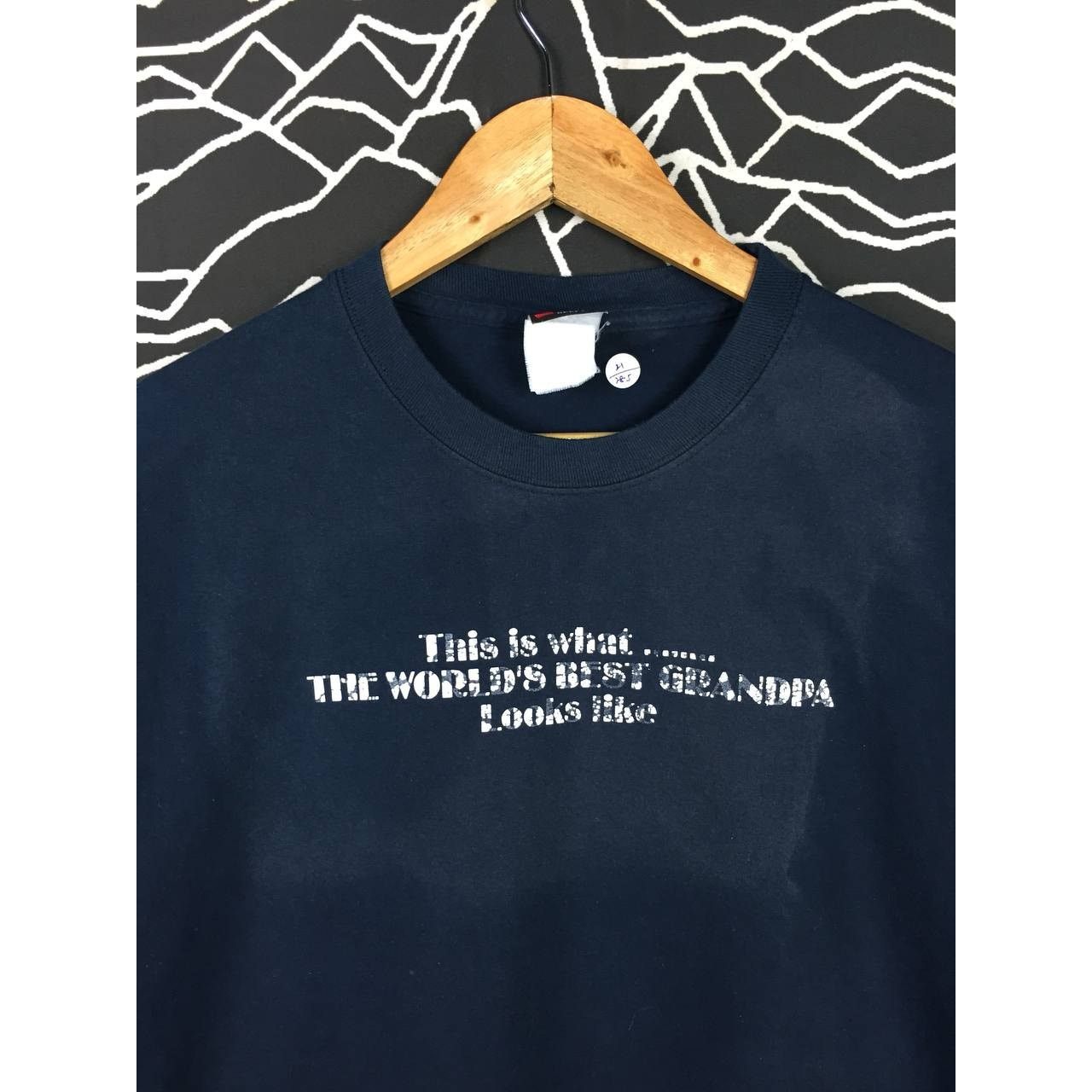 Hanes × Vintage Vtg The World's The Best Grandpa Looks Like Wording Tee Size US L / EU 52-54 / 3 - 4 Thumbnail
