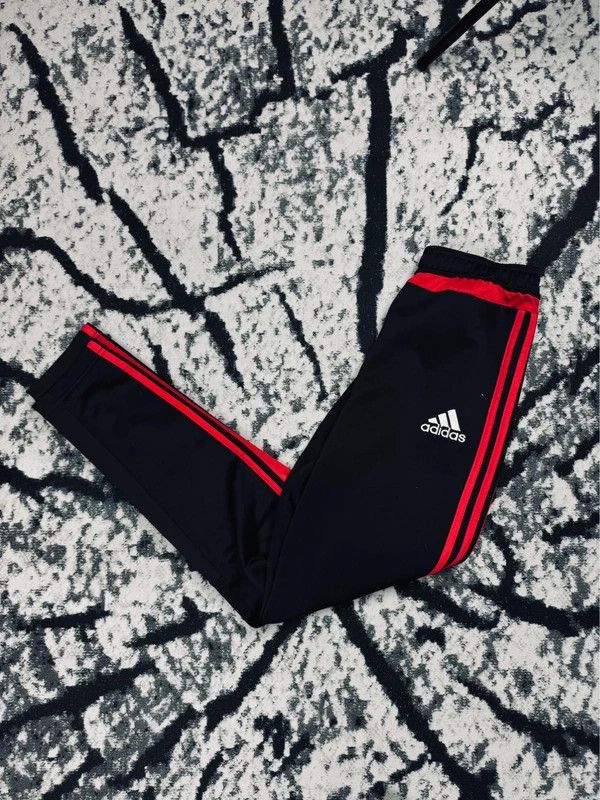 Adidas Adidas tiro Ajax Amsterdam XS tracksuit pants black red Size US 28 / EU 44 - 2 Thumbnail