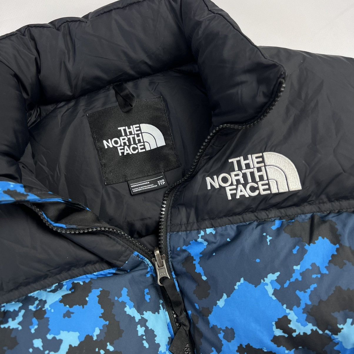 The North Face The North Face 1996 Nuptse digi blue camo puffer jacket Size S / US 4 / IT 40 - 2 Thumbnail