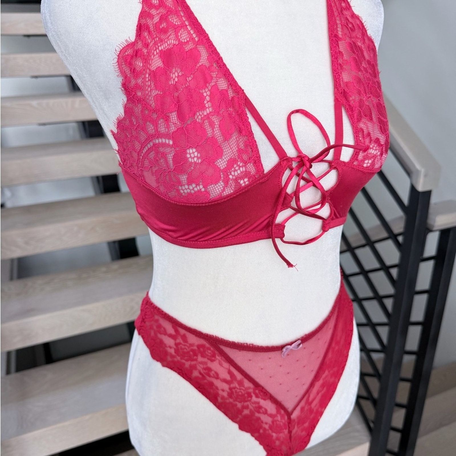 Victoria's Secret Lace Strappy Bralette & Panties Set - Red size S Size ONE SIZE - 2 Thumbnail