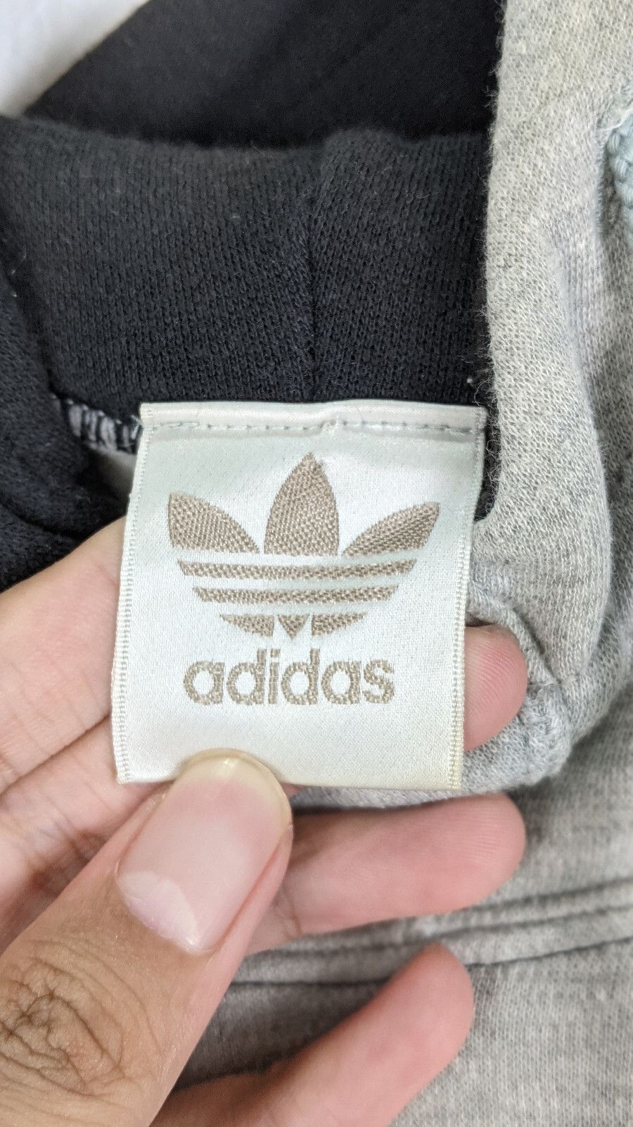 Adidas Vintage Adidas Trefoil Logo Sweater Hoodie Rap Hiphop Size US L / EU 52-54 / 3 - 5 Thumbnail