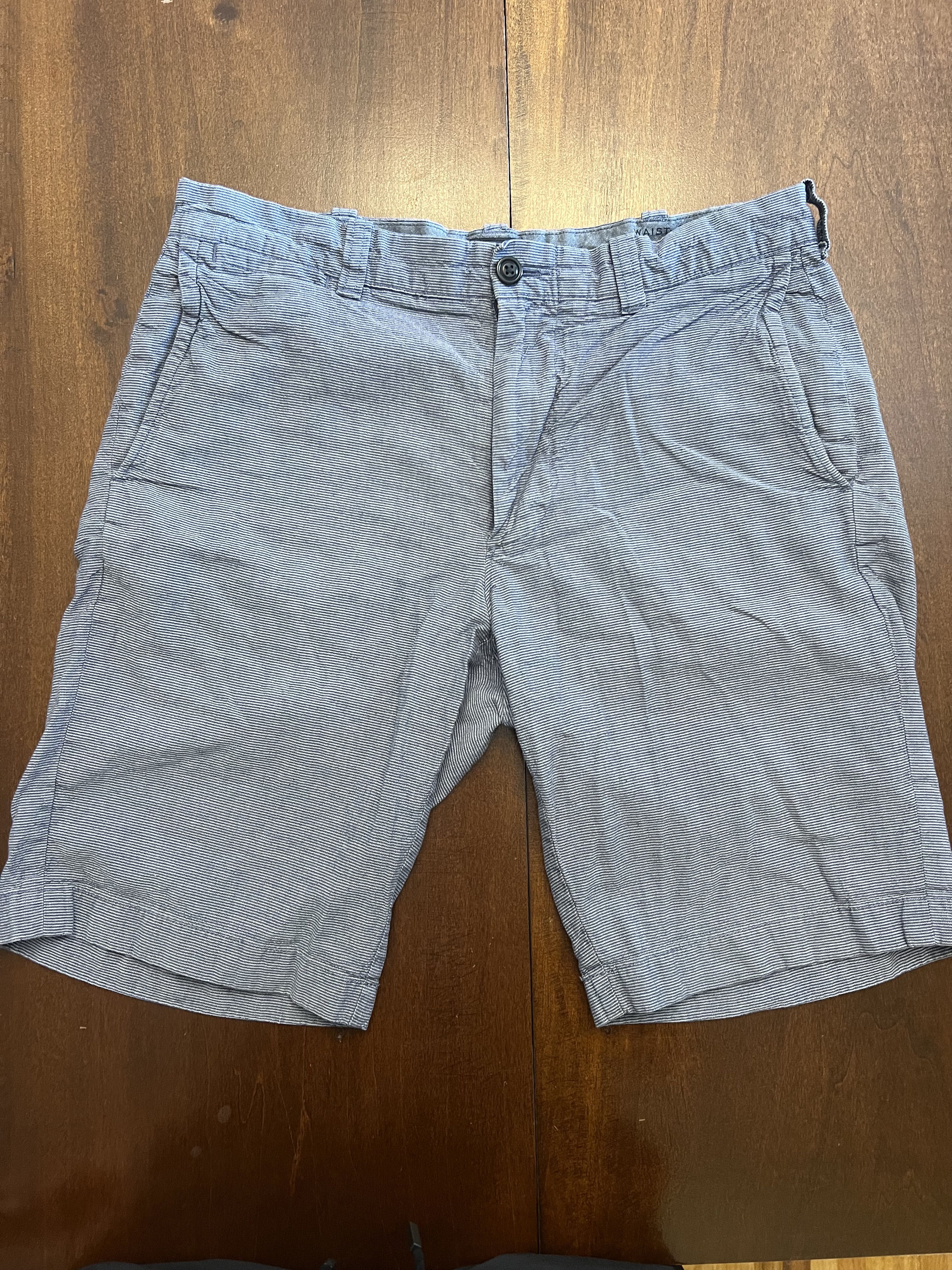 J.Crew J Crew men's linen shorts in a light blue, size 32 Size US 32 / EU 48 - 1 Thumbnail