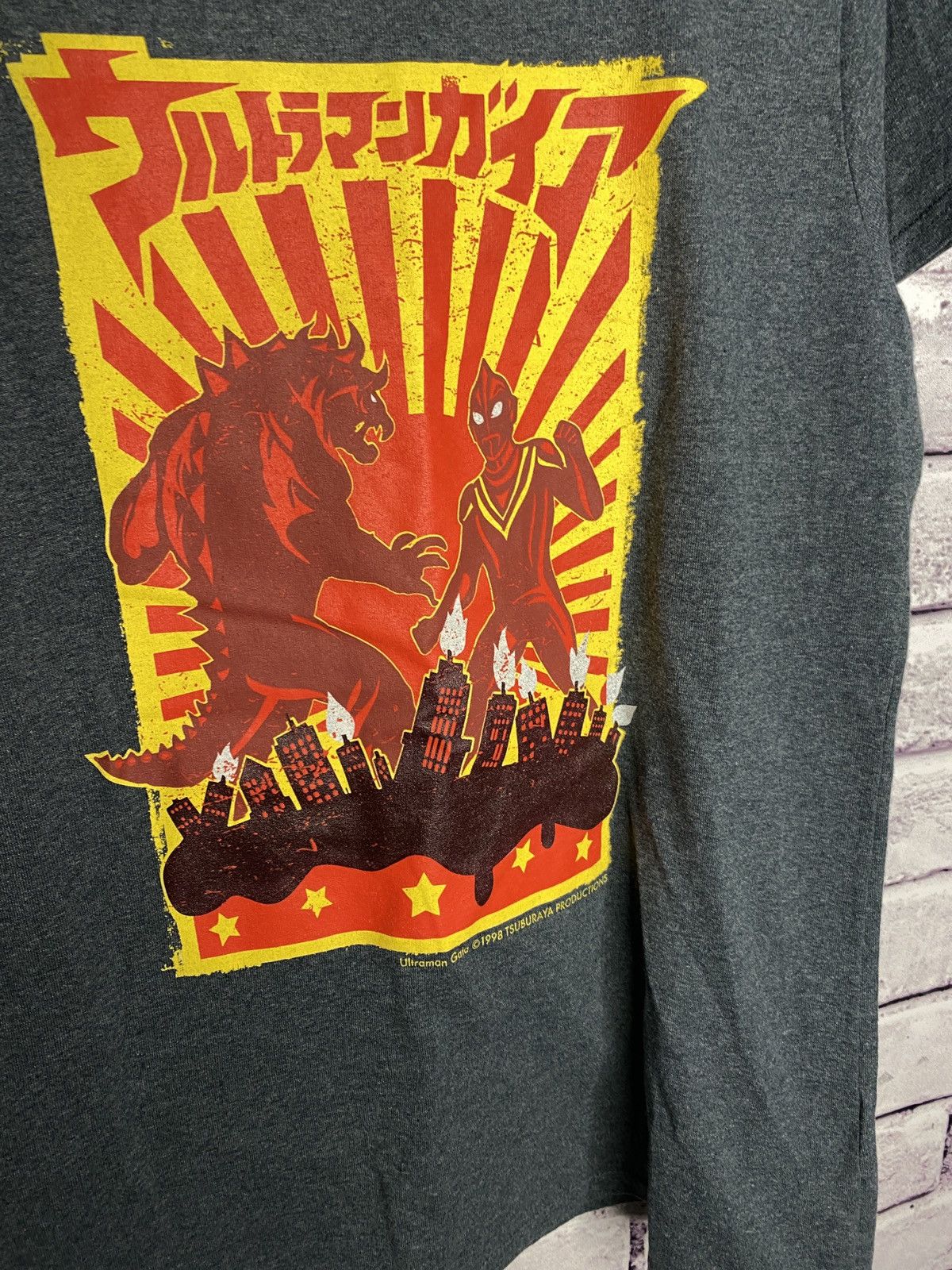 Vintage MENS Vintage 1998 Ultraman Gaia Graphic T-Shirt Size US M / EU 48-50 / 2 - 5 Thumbnail