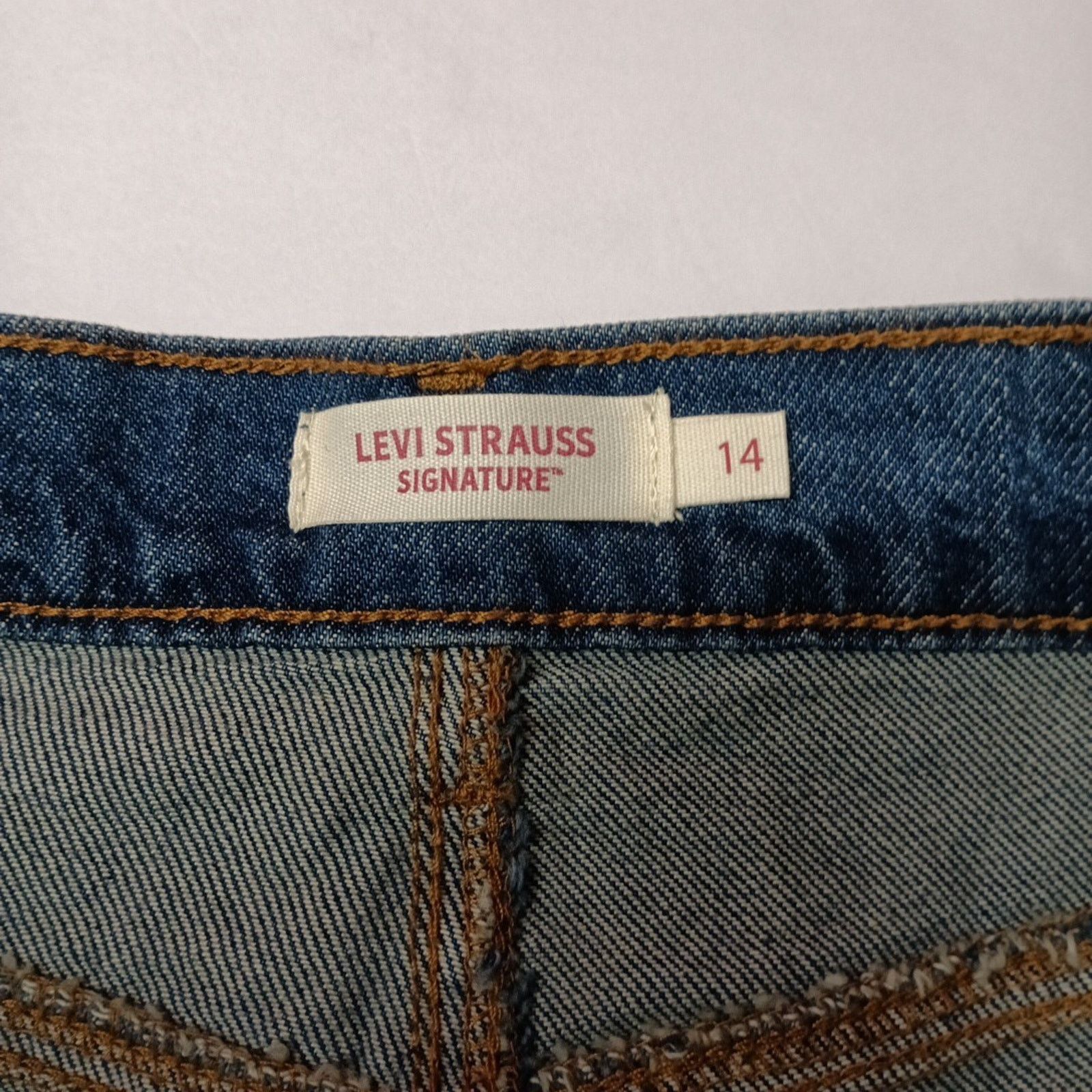 Levi's Levi Strauss Blue Denim Pleated Skirt Women's Size 14 W32 Size 32" / US 10 / IT 46 - 4 Thumbnail