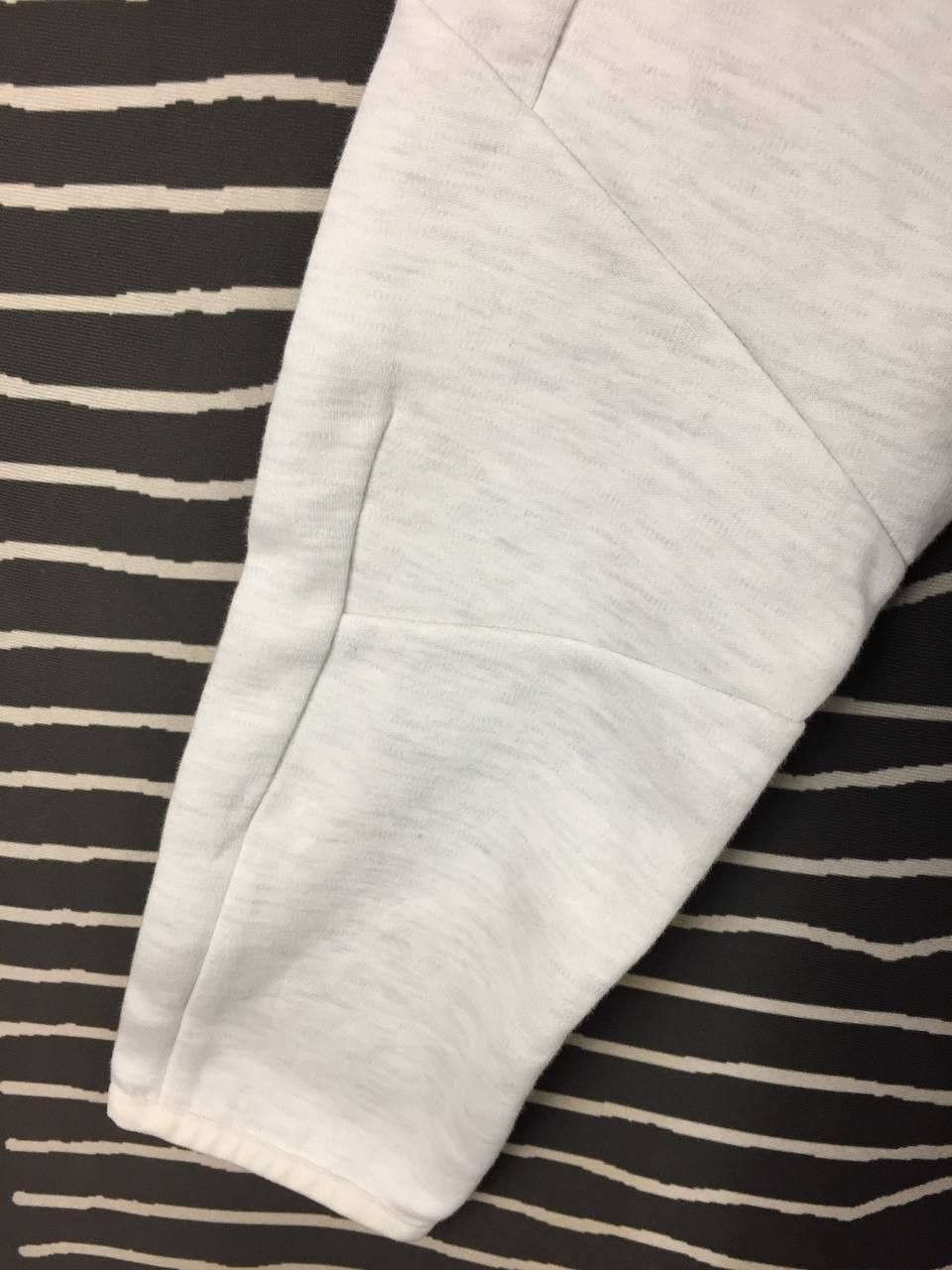 Puma Puma Urban Tech Light Grey Crewneck Sweatshirt Size US L / EU 52-54 / 3 - 7 Thumbnail