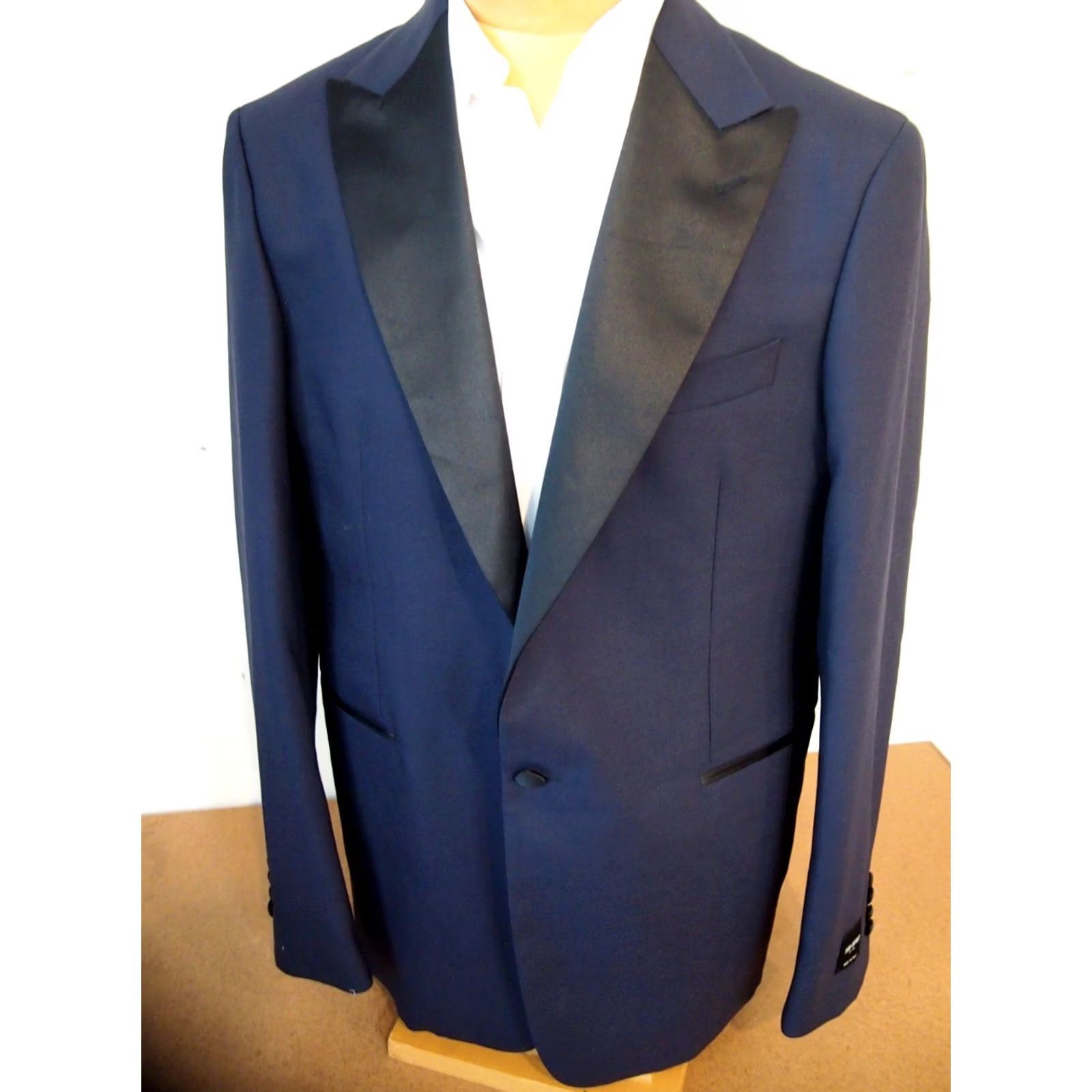 Todd Snyder Todd Snyder Tuxedo Jacket Mens 44L Navy Peak Lapel Dinner NWT Made in Italy Size 44R - 5 Thumbnail