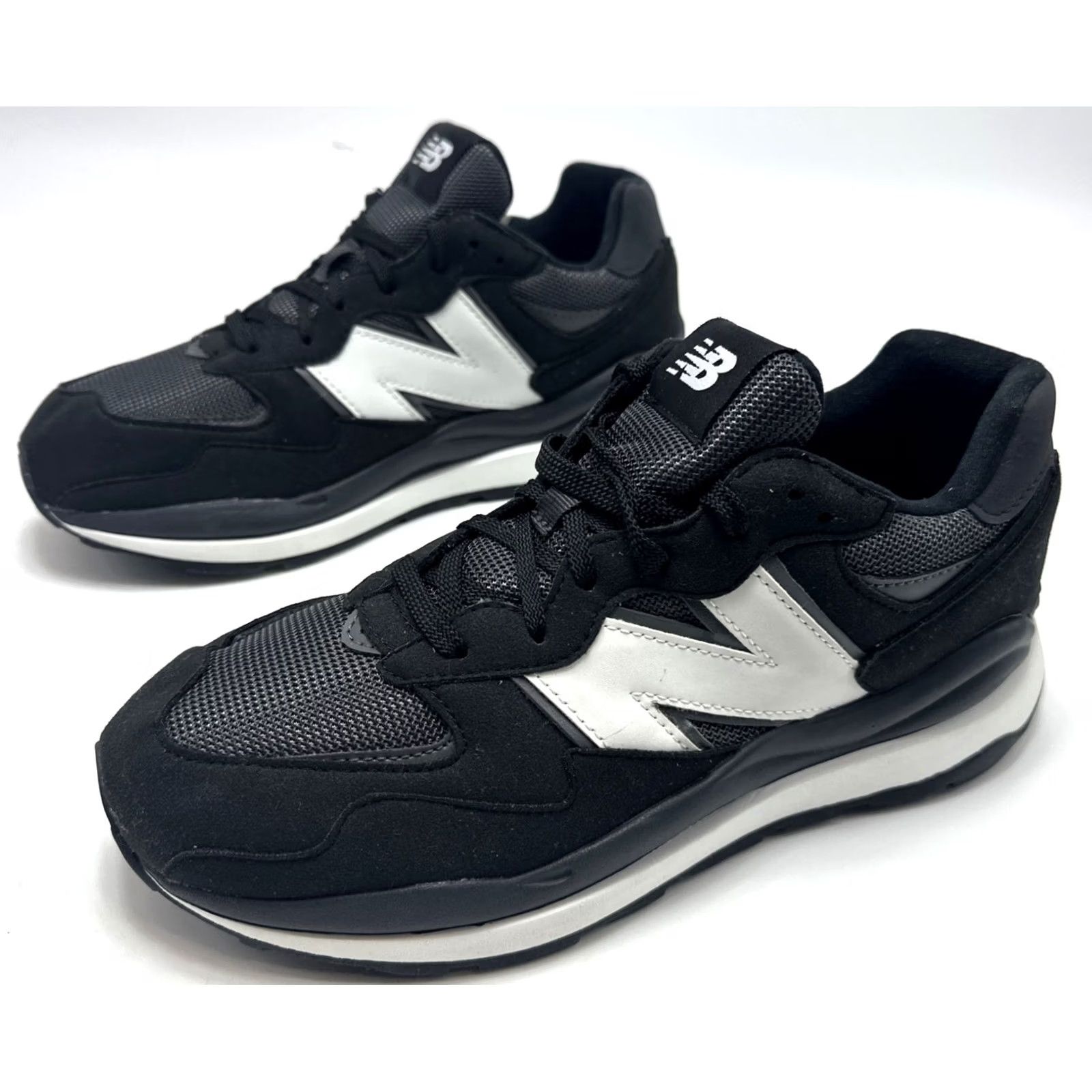 New Balance New Balance 57/40 Womens Size 9 W Wide Girls Size 7 Black Walking Running Casual Shoes Size US 9 / IT 39 - 2 Thumbnail