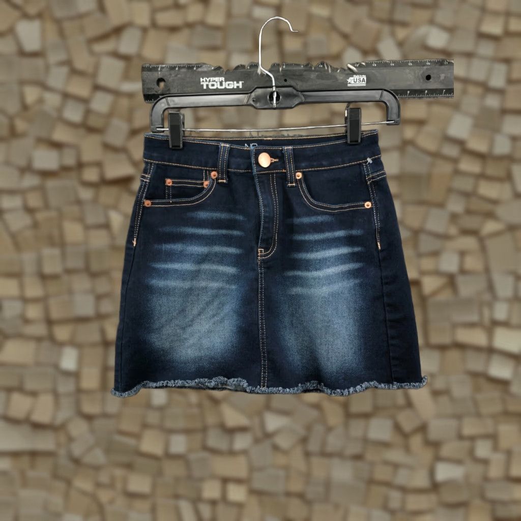 Vintage No Boundaries A-Line Skirt Juniors Size 5 Dark Wash Denim Midi Blue Button Closure Casual Workwear Women Womens Skirt Size 27" / US 4 / IT 40 - 1 Thumbnail