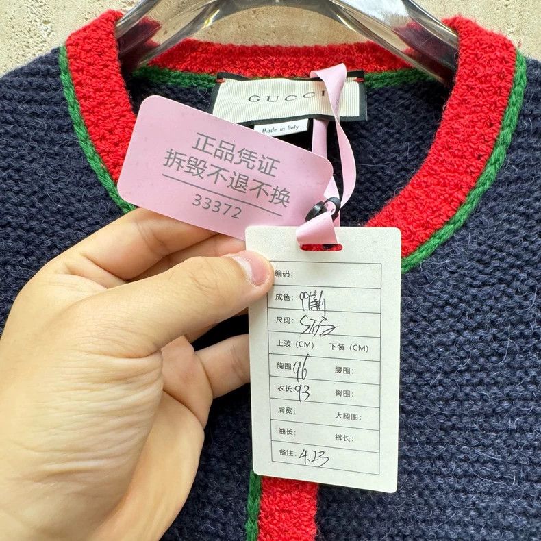 Gucci Gucci Co-branded NY alpaca hair back rhinestone letter logo Size S / US 4 / IT 40 - 6 Thumbnail