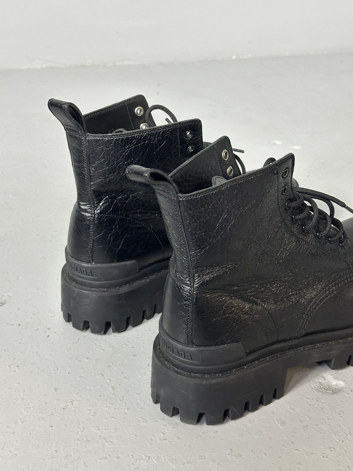 Balenciaga Balenciaga Strike Boot Ankle (wrinkled) Size US 9 / EU 42 - 4 Thumbnail