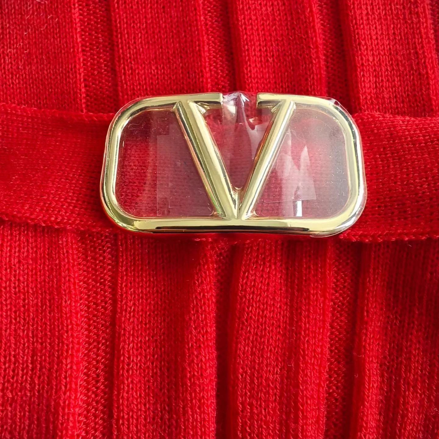 Valentino Valentino Logo Knit Sweater S NWT Size S / US 4 / IT 40 - 8 Thumbnail