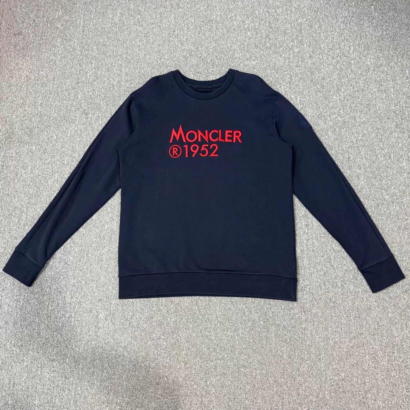 Moncler Moncler Navy chest embroidered logo sweatshirt 3XL Size US XXL / EU 58 / 5 - 1 Thumbnail