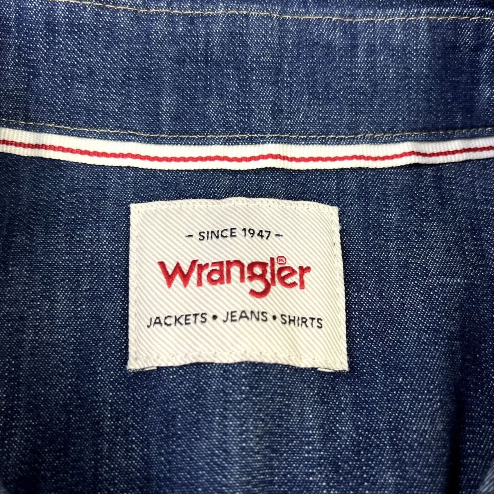 Wrangler VINTAGE? No. Wrangler Blue Denim Button-Up Shirt Mens L Short Sleeve Western Casual Shirt Size US L / EU 52-54 / 3 - 2 Thumbnail