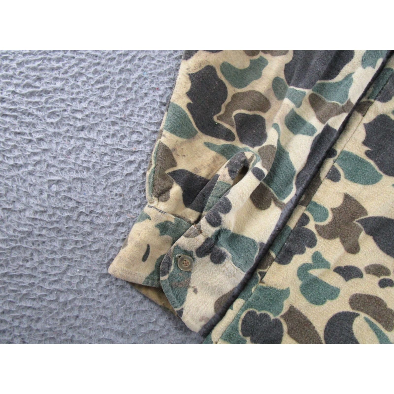 Vintage VINTAGE OshKosh B'gosh Heavyweight Duck Camo Shirt Mens Size L/42 Read Size US L / EU 52-54 / 3 - 4 Thumbnail