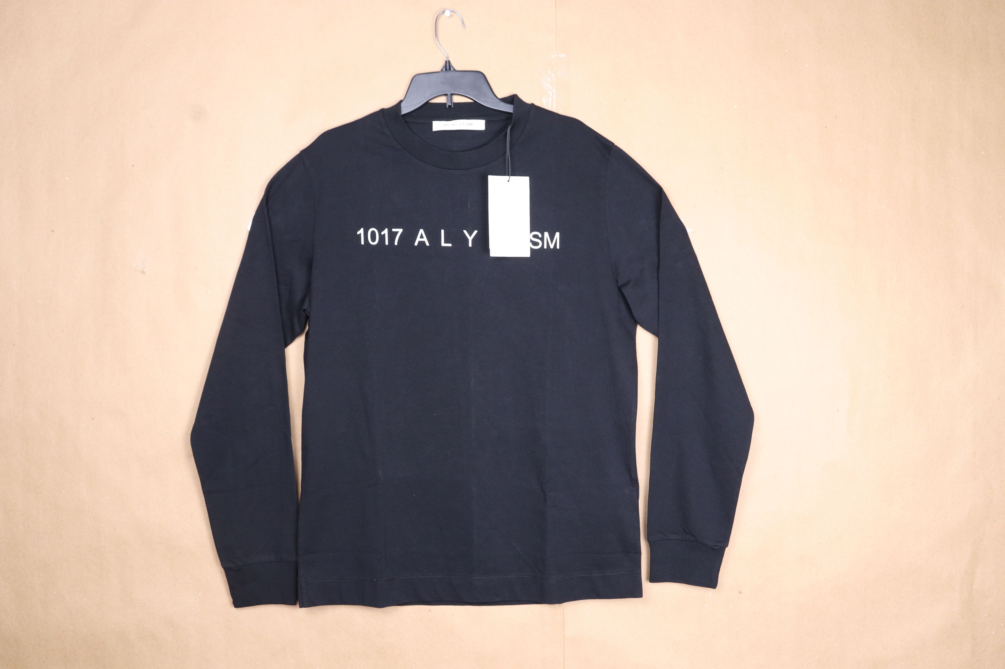1017 ALYX 9SM o1rshd10124 Logo L/S Tee in Black Size US XL / EU 56 / 4 - 3 Thumbnail