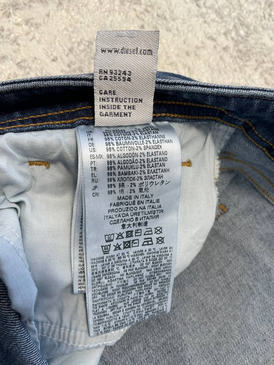 Diesel Vintage Diesel Jeans Made in Italy W30 Straight Fit Y2K Size US 30 / EU 46 - 15 Thumbnail