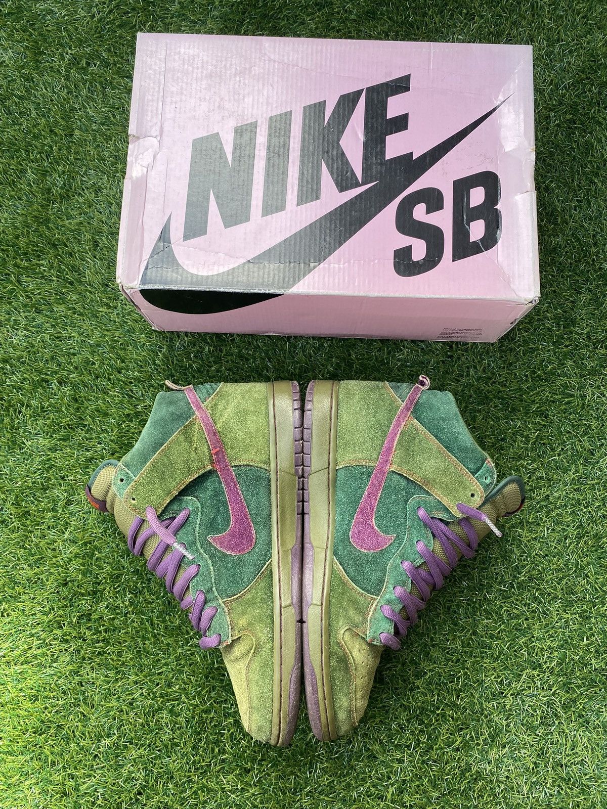 Nike Nike Dunk Skunk 2010 Size US 9.5 / EU 42-43 - 2 Thumbnail