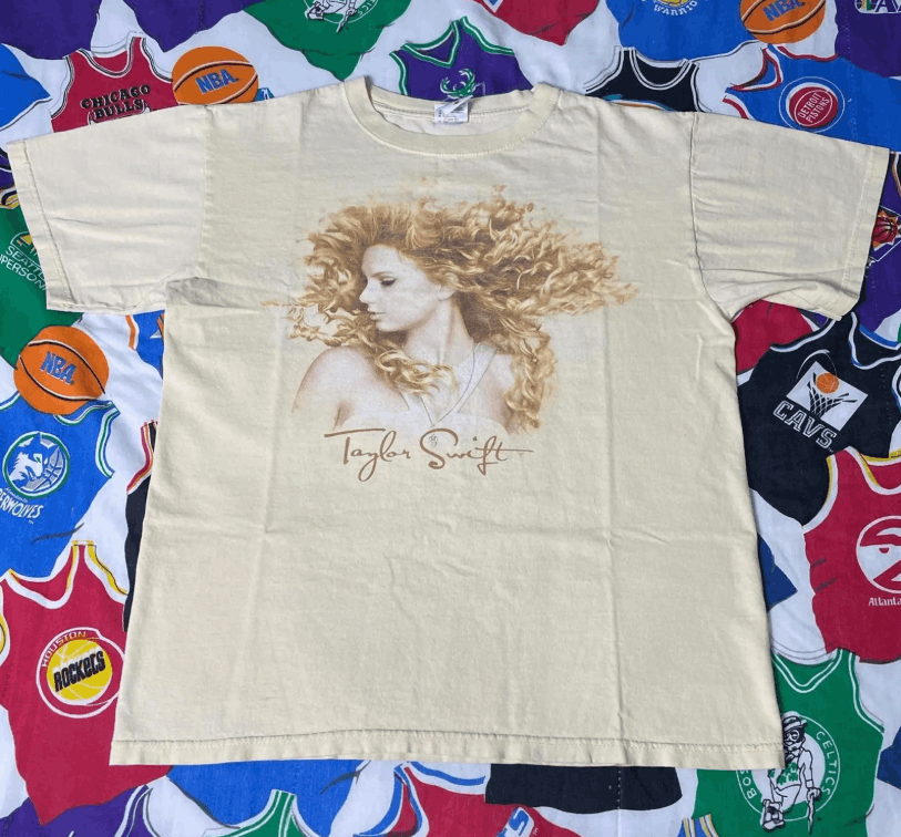 Vintage Vintage Style Taylor Swift Fearless Album Tour T-Shirt Tee Size M / US 6-8 / IT 42-44 - 3 Thumbnail
