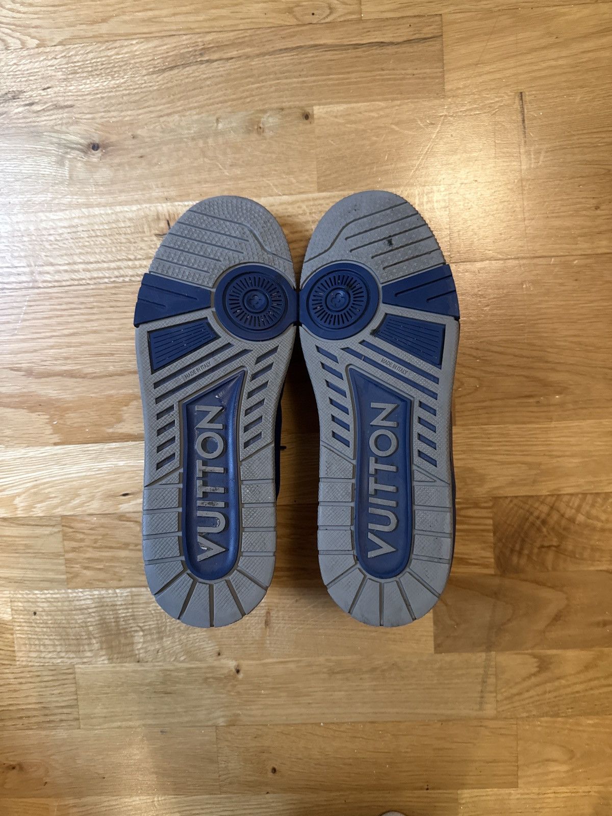 Louis Vuitton Louis Vuitton blue and gray #54 trainers Size US 8.5 / EU 41-42 - 6 Thumbnail