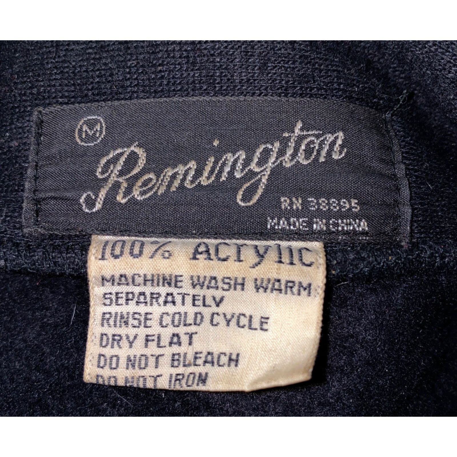 Vintage Remington Jacket Full Zip Mens M Black Acrylic Full Zip Jacket Regular Size M Mens Black Remington Size US M / EU 48-50 / 2 - 2 Thumbnail