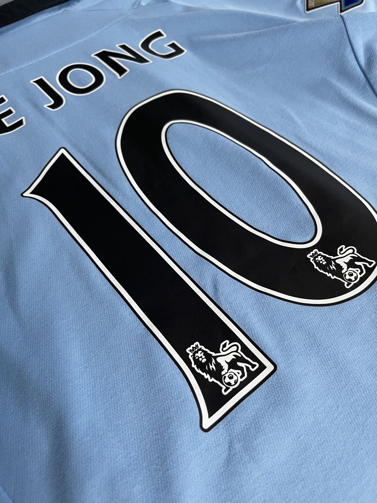 Umbro Umbro De Jong Manchester City 2012/2013 Authentic Jersey Size US M / EU 48-50 / 2 - 18 Thumbnail