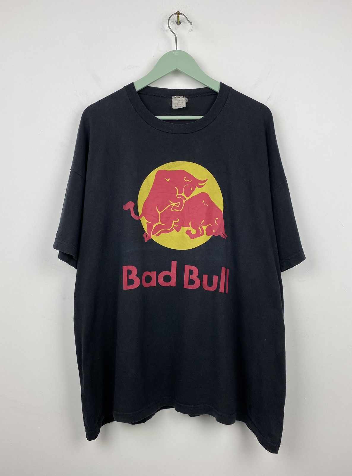 Red Bull Vintage Y2K Red Bull Bad Bull Parody T Shirt Pornstar Size US XL / EU 56 / 4 - 1 Thumbnail