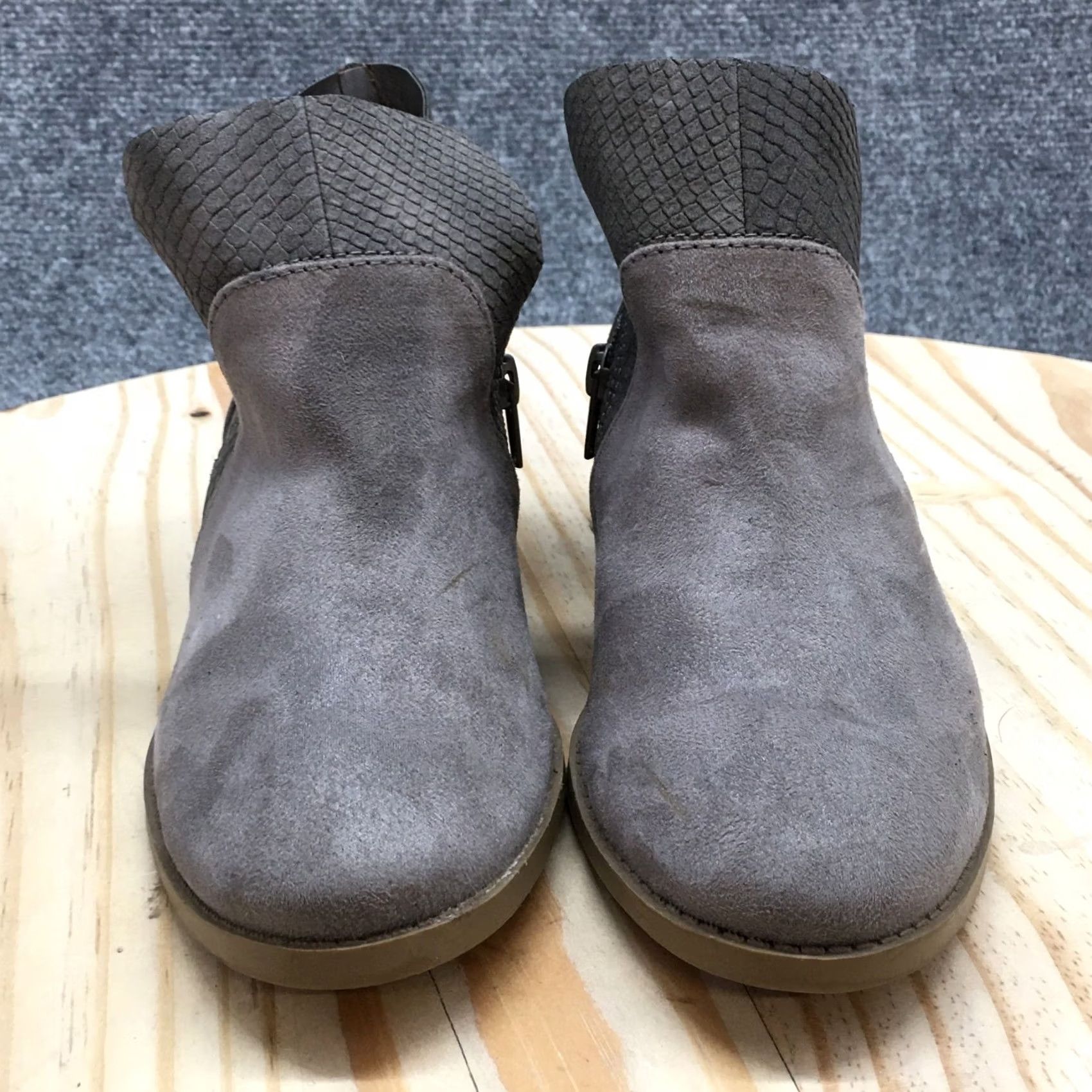American Eagle Outfitters American Eagle Boots Women 6.5 Ankle Bootie Gray Casual Comfort Block Heels Shoe Size US 7 / IT 37 - 6 Thumbnail