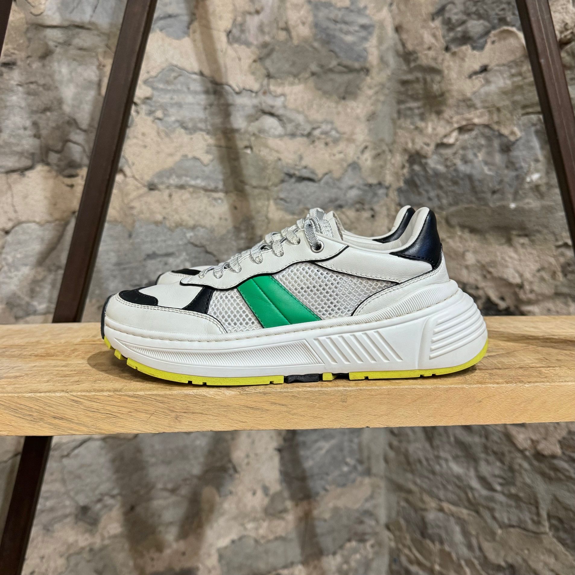 Bottega Veneta Bottega Veneta White Mesh Green Accent Logo Laces Sneakers Size US 7 / IT 37 - 6 Thumbnail