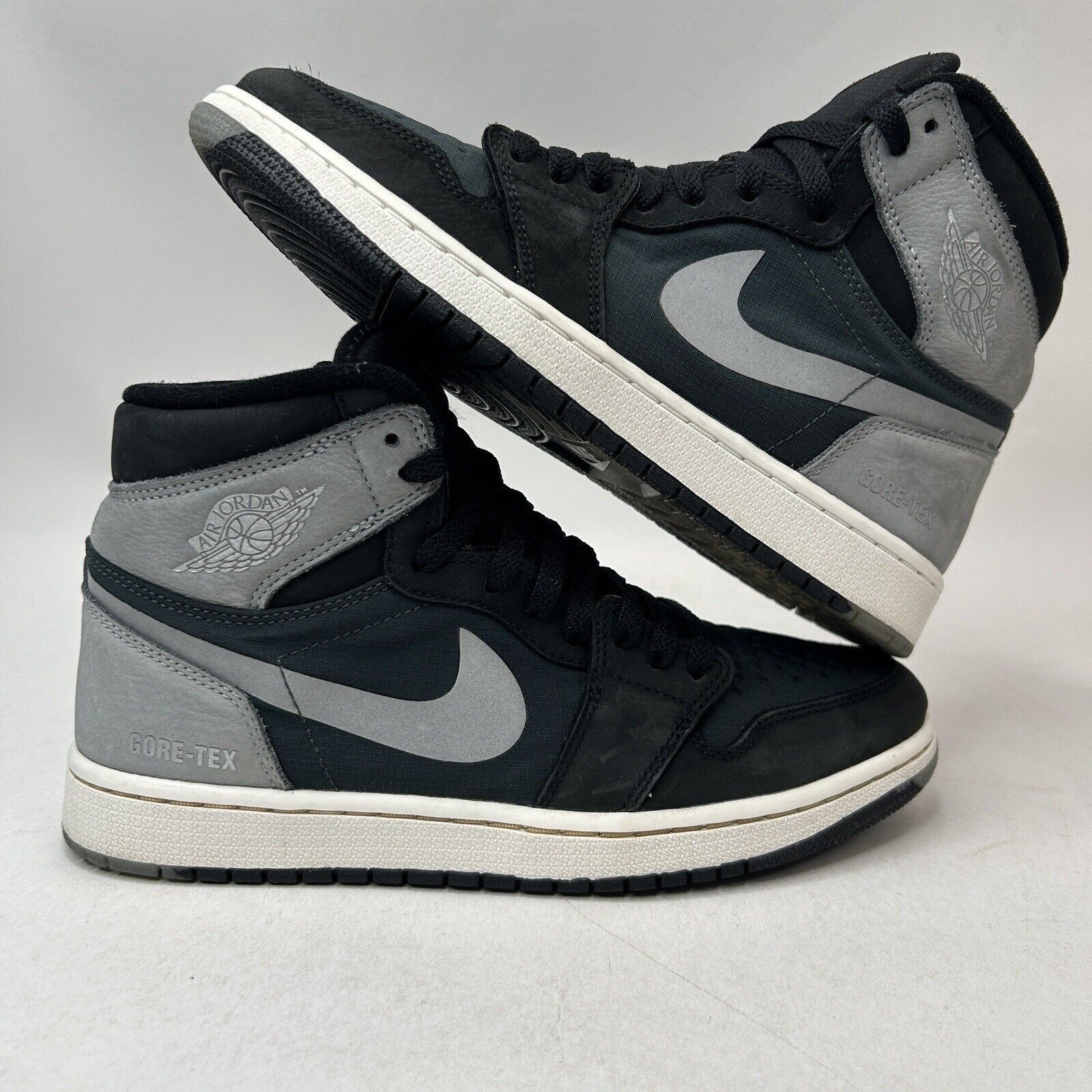 Nike Nike Air Jordan 1 Retro High Gore-Tex “Particle Grey/Shadow” Size US 8 / EU 41 - 1 Thumbnail
