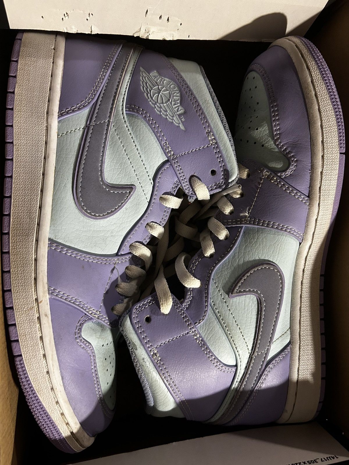 Air Jordan Mid “Purple Pulse”