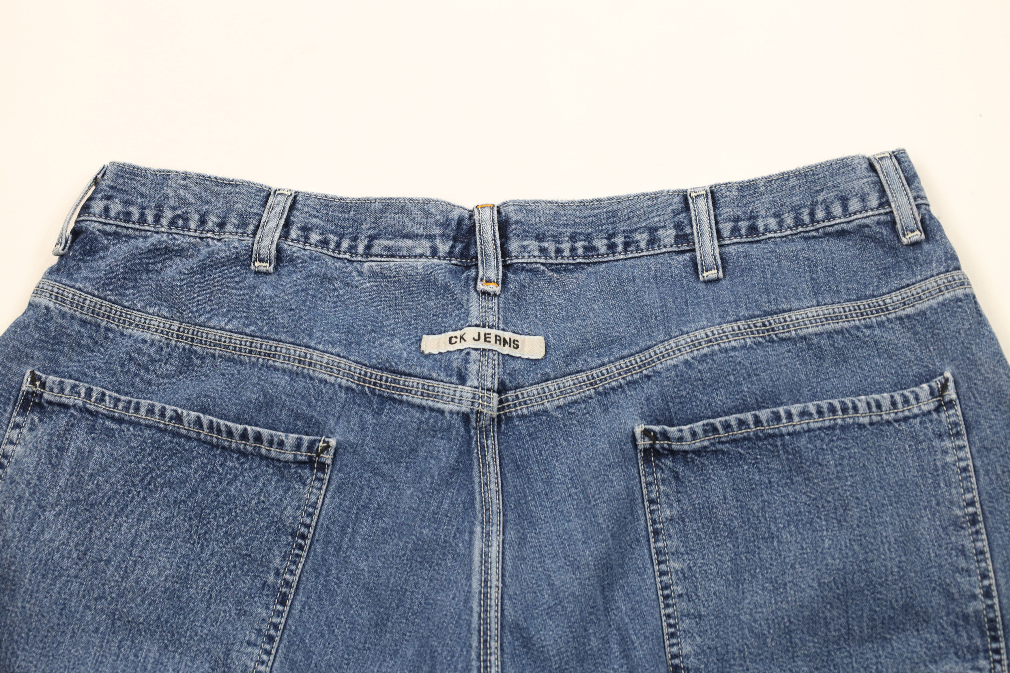 Calvin Klein Vintage 90s Calvin Klein Baggy Dungaree Denim Jean Shorts Size US 38 / EU 54 - 11 Thumbnail