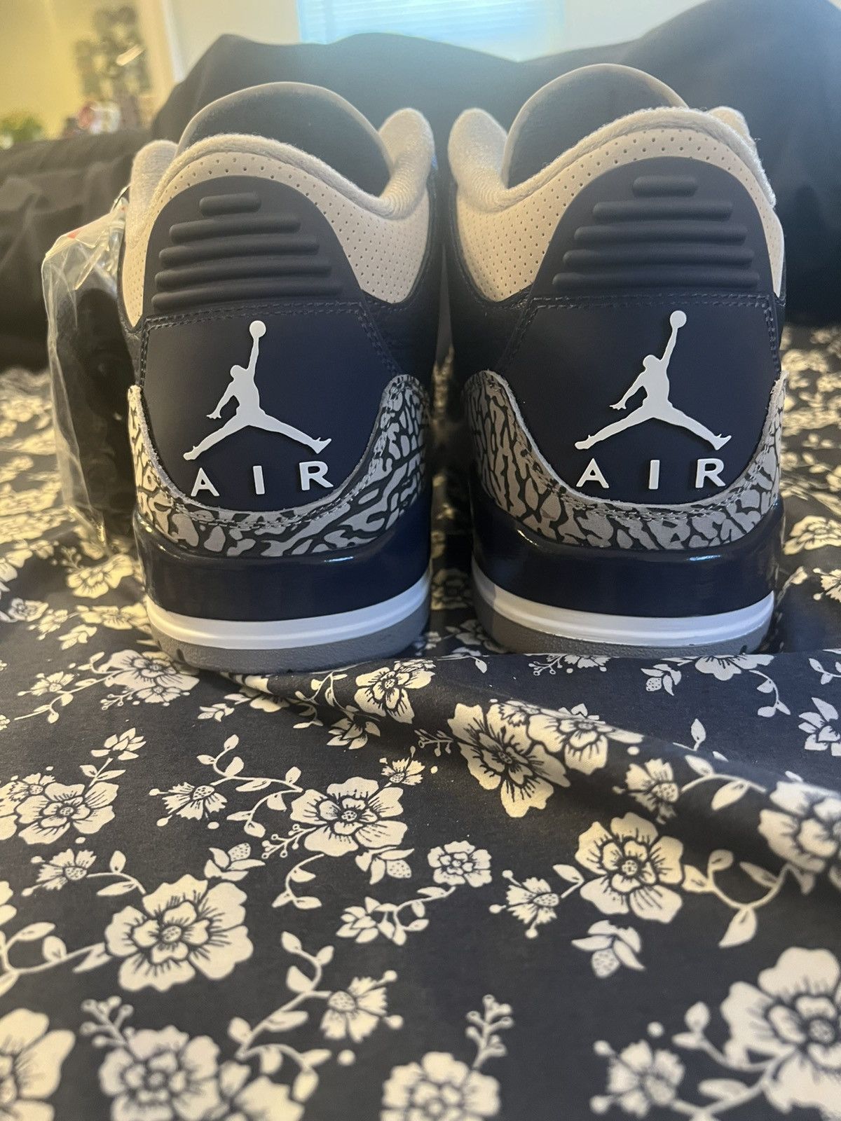Nike Jordan 3 Retro Georgetown Size US 11.5 / EU 44-45 - 4 Thumbnail