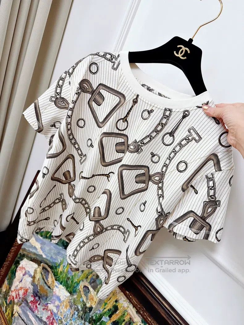 Other Hermes Classic Beige Short-Sleeve T-Shirt with Lock Closur Size XS / US 0-2 / IT 36-38 - 2 Thumbnail