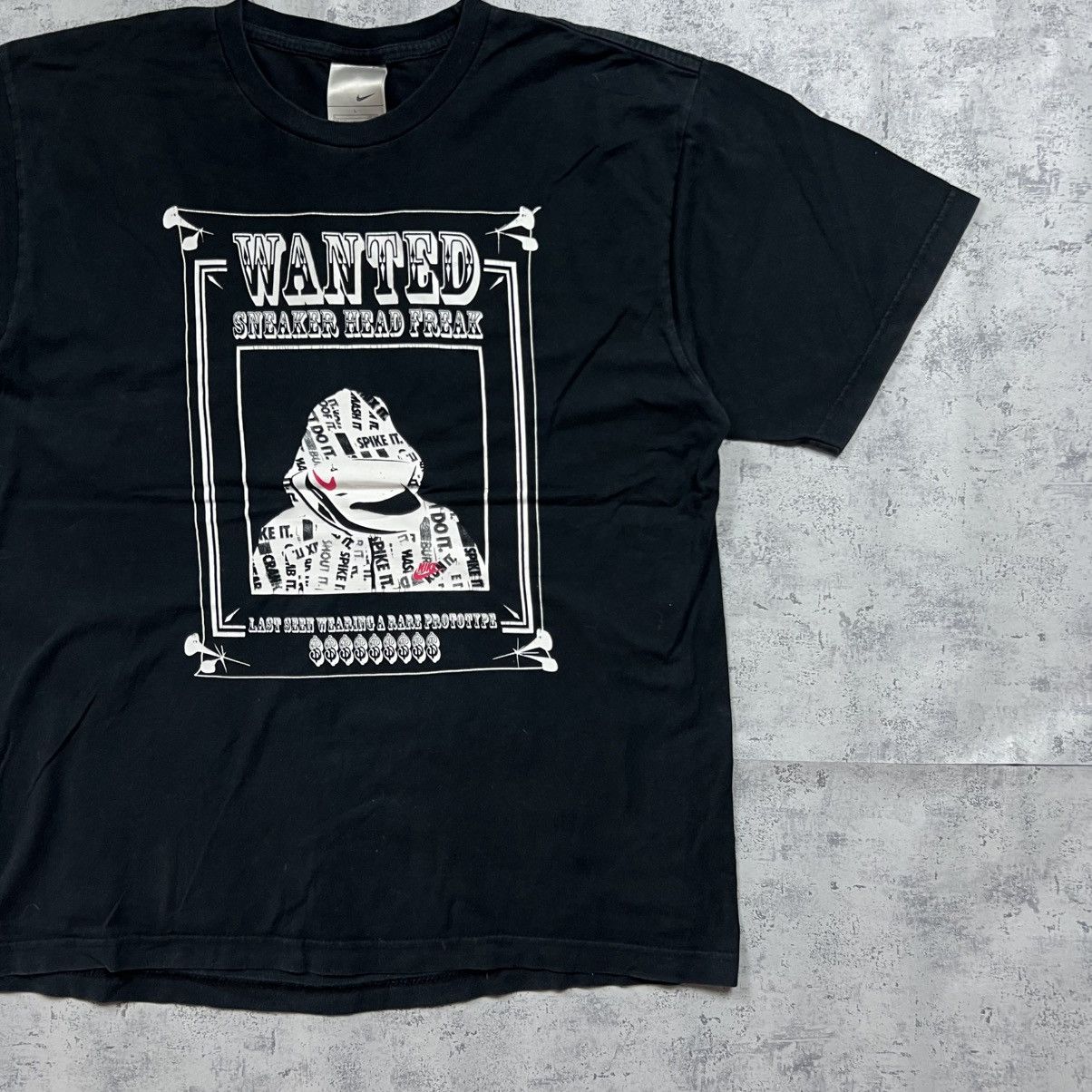 Nike 00s NIKE SNEAKERHEAD VINTAGE Y2K OVERSIZED RETRO TEE T-SHIRT Size US L / EU 52-54 / 3 - 3 Thumbnail